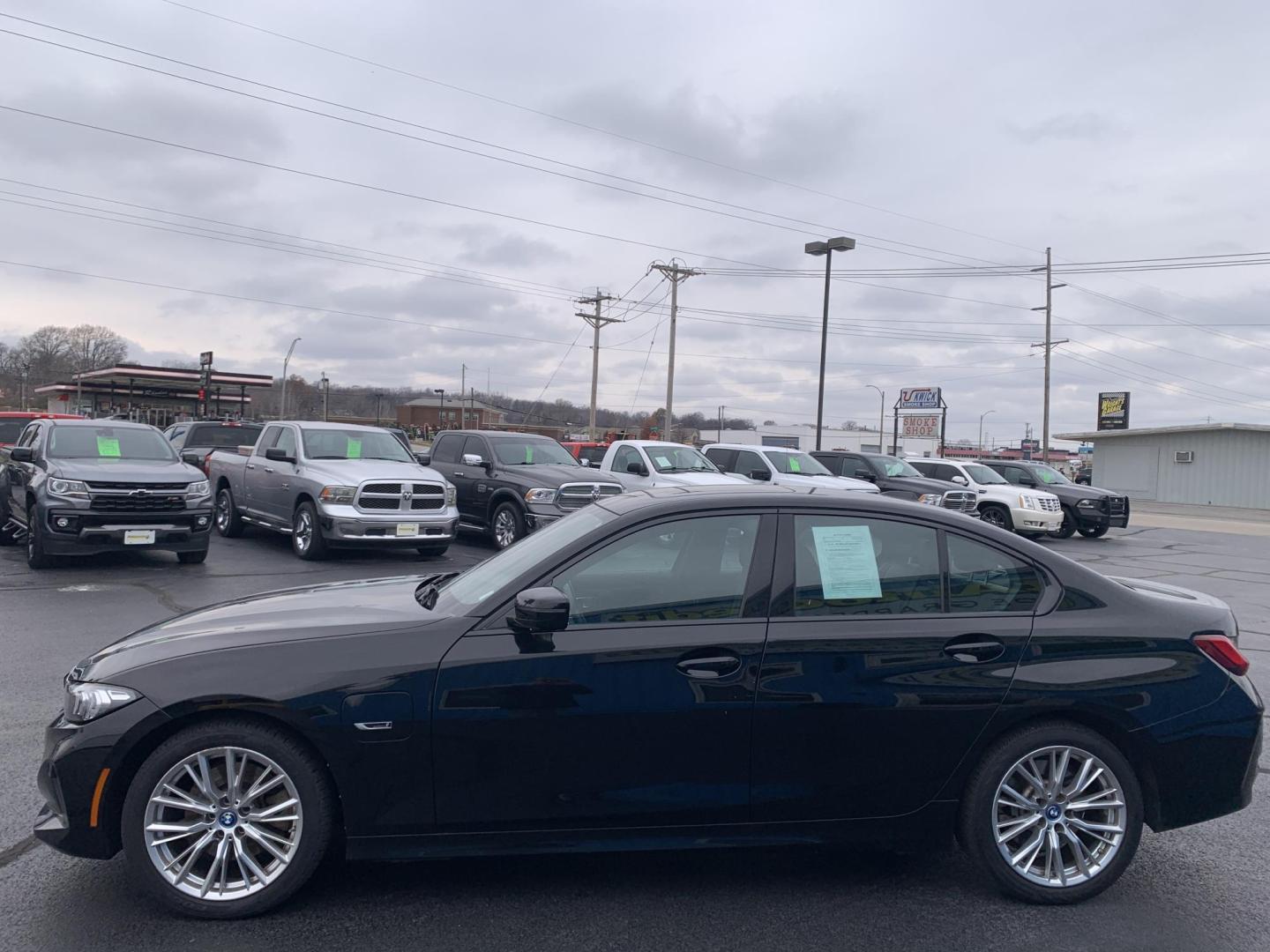2023 BLACK /Black BMW 3-Series 330e (3MW39FF07P8) with an 2.0L I4 Hybrid engine, 8A transmission, located at 506 S. Kingshighway, Cape Girardeau, MO, 63703, (573) 235-5000, 37.294991, -89.553635 - 2023 BMW 330e Only 58xxx miles Rear Wheel Drive 2.0L I4 Automatic Leather Navigation Power/Heated Seats Backup Camera Bluetooth Cruise Power Windows/Locks/Mirrors We have financing available and we accept trades! Fill out a credit application on our website or come by today! If you have - Photo#3