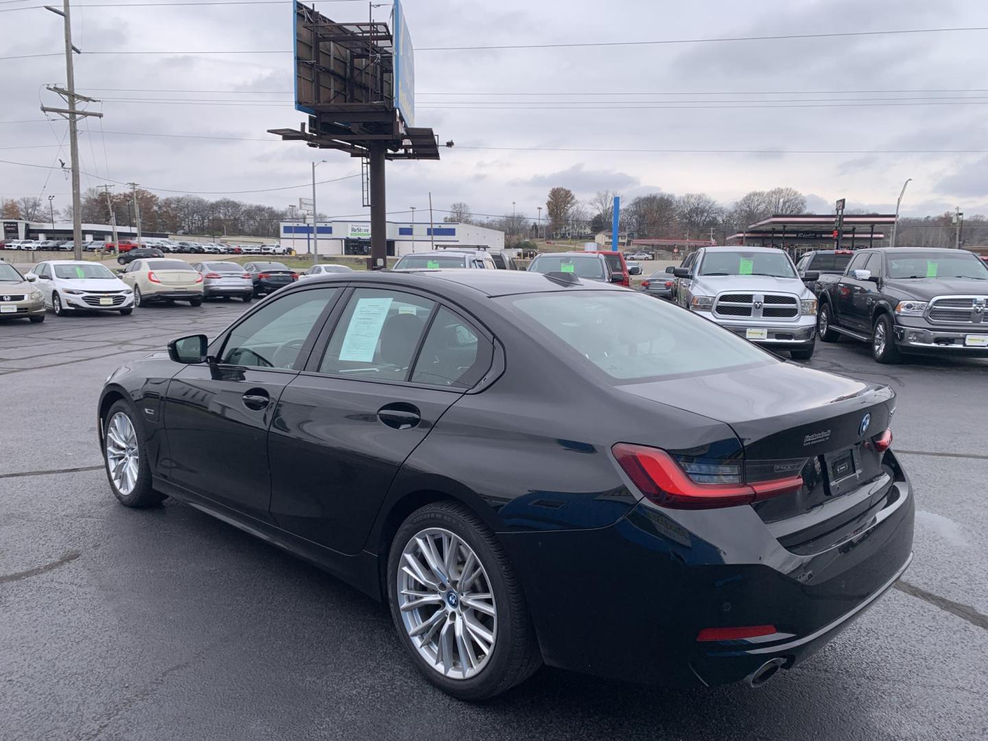 2023 BLACK /Black BMW 3-Series 330e (3MW39FF07P8) with an 2.0L I4 Hybrid engine, 8A transmission, located at 506 S. Kingshighway, Cape Girardeau, MO, 63703, (573) 235-5000, 37.294991, -89.553635 - 2023 BMW 330e Only 58xxx miles Rear Wheel Drive 2.0L I4 Automatic Leather Navigation Power/Heated Seats Backup Camera Bluetooth Cruise Power Windows/Locks/Mirrors We have financing available and we accept trades! Fill out a credit application on our website or come by today! If you have - Photo#4