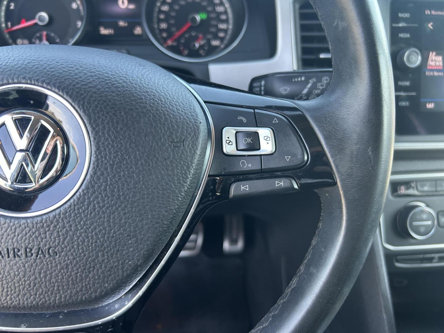 2018 WHITE /Black Volkswagen Atlas V6 SE w/Technology AWD (1V2PR2CA2JC) with an 3.6L V6 DOHC 24V engine, Automatic transmission, located at 506 S. Kingshighway, Cape Girardeau, MO, 63703, (573) 235-5000, 37.294991, -89.553635 - 2018 Volkswagen Atlas 4 Motion R Line Only 49,XXX Miles All Wheel Drive 3.6L V6 Automatic Third Row Leather Back Up Camera Heated Seats Dual Climate Controls Rear Climate Controls Selective Drive Mode Adaptive Cruise Control Power Lift Gate Power Driver Seat Power Windows/Locks/Mirror - Photo#25