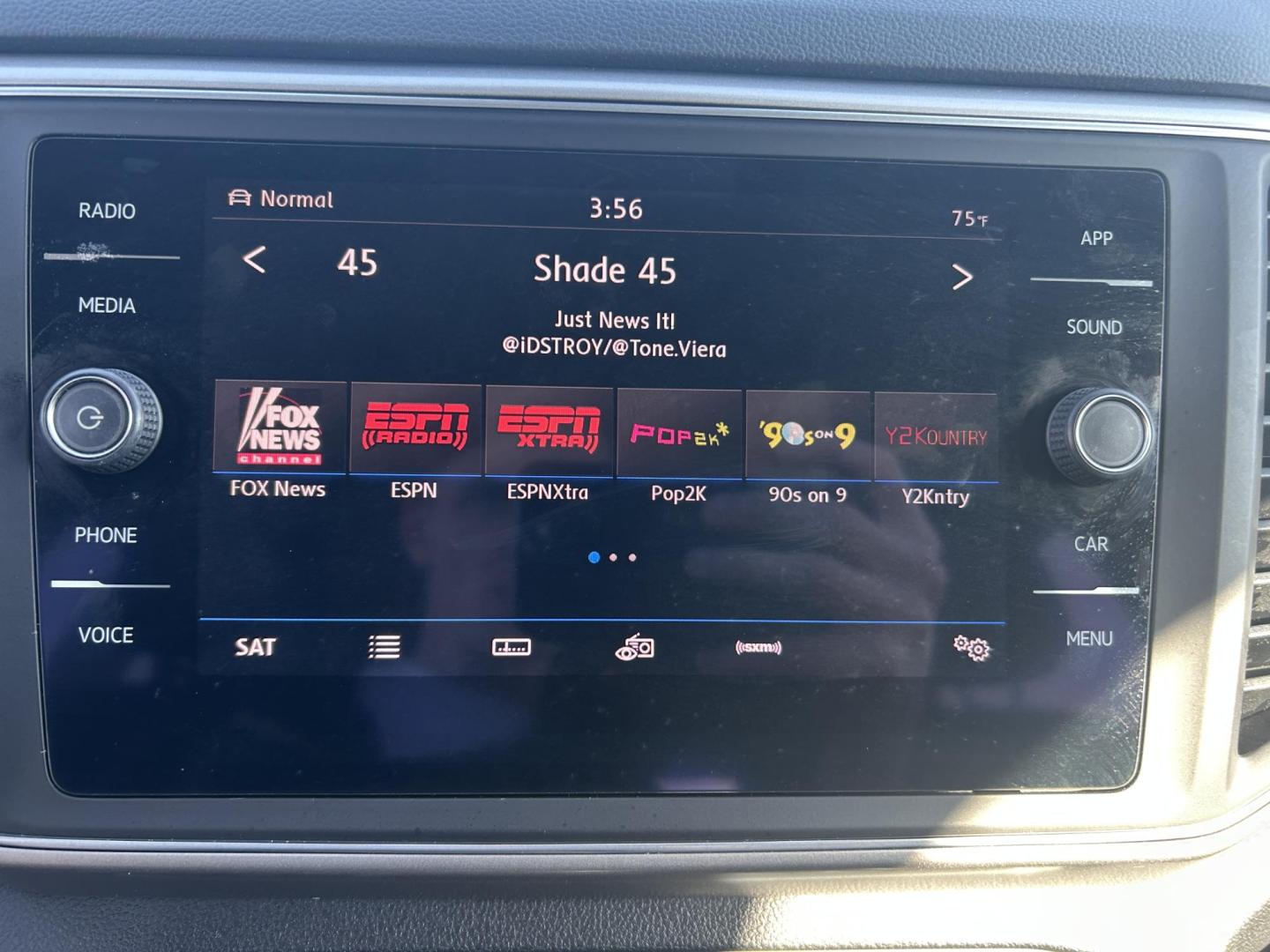 2018 WHITE /Black Volkswagen Atlas V6 SE w/Technology AWD (1V2PR2CA2JC) with an 3.6L V6 DOHC 24V engine, Automatic transmission, located at 506 S. Kingshighway, Cape Girardeau, MO, 63703, (573) 235-5000, 37.294991, -89.553635 - 2018 Volkswagen Atlas 4 Motion R Line Only 49,XXX Miles All Wheel Drive 3.6L V6 Automatic Third Row Leather Back Up Camera Heated Seats Dual Climate Controls Rear Climate Controls Selective Drive Mode Adaptive Cruise Control Power Lift Gate Power Driver Seat Power Windows/Locks/Mirror - Photo#2