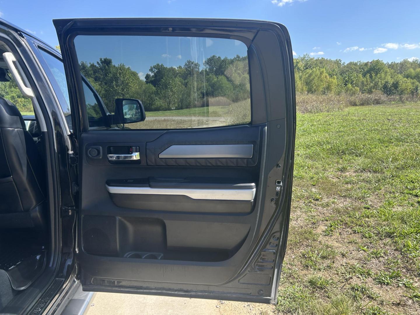 2018 BLACK /Black Toyota Tundra Platinum CrewMax 5.7L FFV 4WD (5TFAW5F15JX) with an 5.7L V8 DOHC 32V engine, Automatic transmission, located at 506 S. Kingshighway, Cape Girardeau, MO, 63703, (573) 235-5000, 37.294991, -89.553635 - 2018 Toyota Tundra Platinum 174xxx miles 4x4 5.7L V8 Automatic Leather Heated/Vented Seats Power Sunroof Navigation Backup Camera Power Driver Seat Bluetooth Cruise Power Windows/Locks/Mirrors We have financing available and we accept trades! Fill out a credit application on our websit - Photo#24