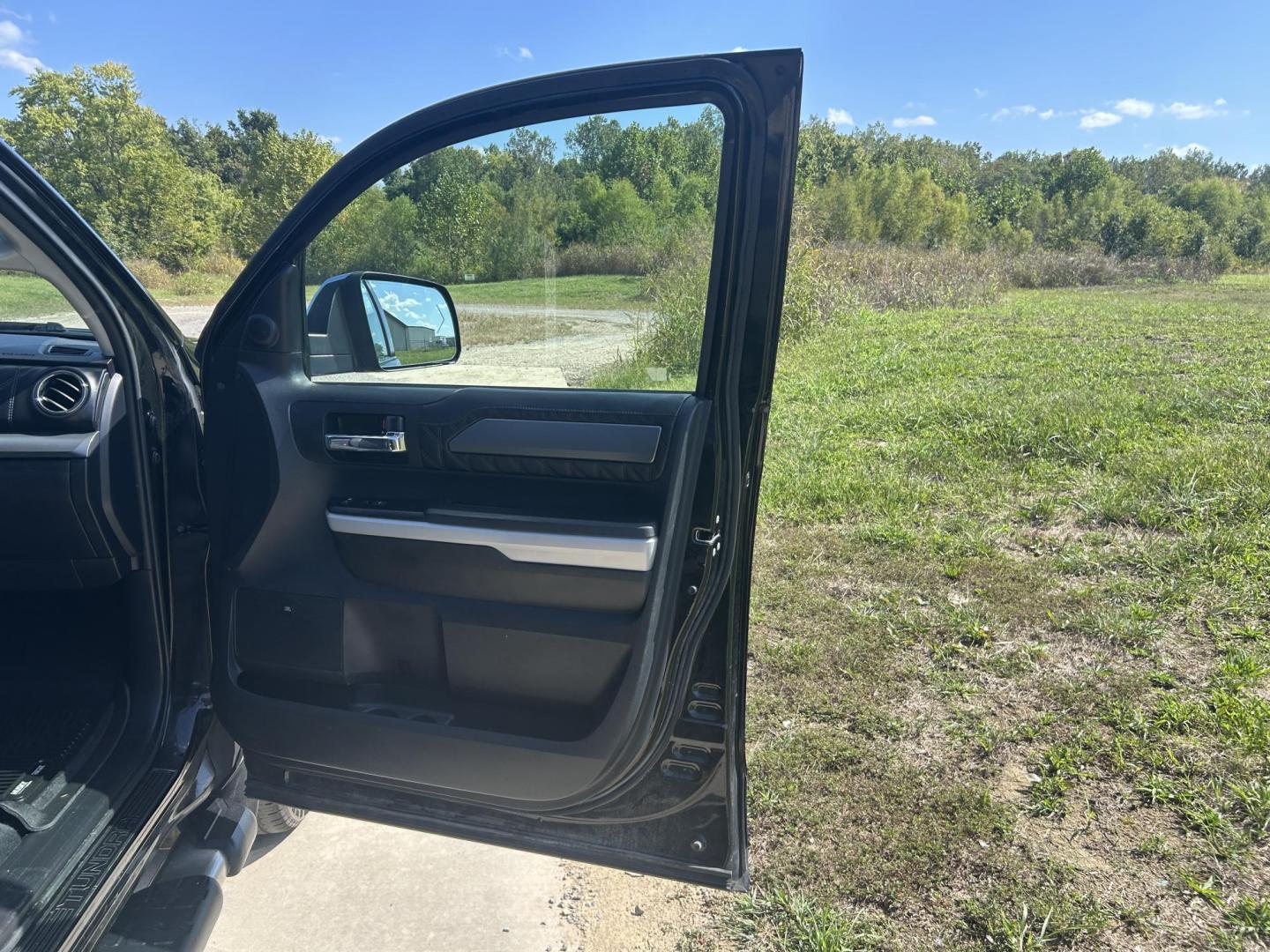 2018 BLACK /Black Toyota Tundra Platinum CrewMax 5.7L FFV 4WD (5TFAW5F15JX) with an 5.7L V8 DOHC 32V engine, Automatic transmission, located at 506 S. Kingshighway, Cape Girardeau, MO, 63703, (573) 235-5000, 37.294991, -89.553635 - 2018 Toyota Tundra Platinum 174xxx miles 4x4 5.7L V8 Automatic Leather Heated/Vented Seats Power Sunroof Navigation Backup Camera Power Driver Seat Bluetooth Cruise Power Windows/Locks/Mirrors We have financing available and we accept trades! Fill out a credit application on our websit - Photo#22