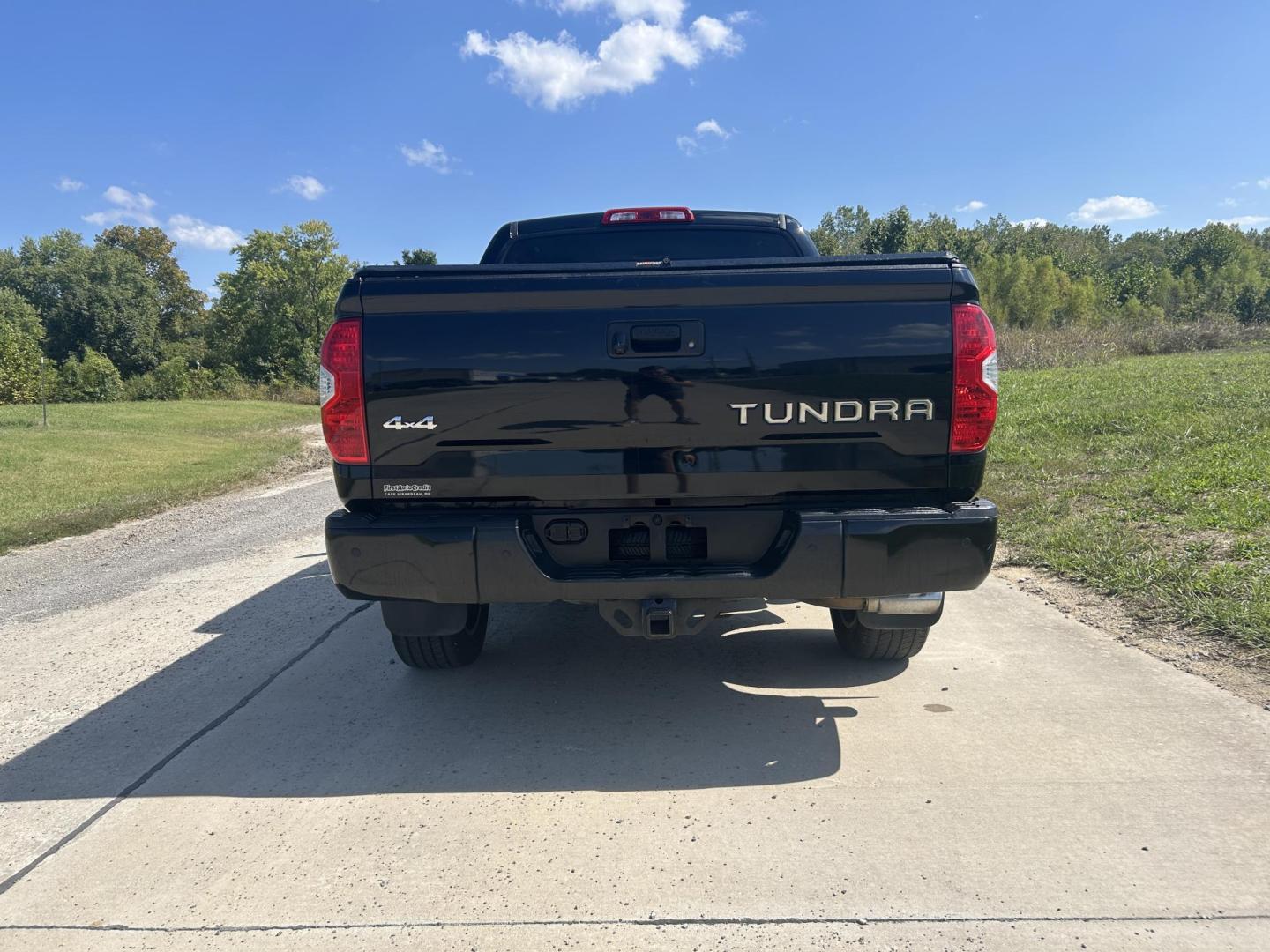 2018 BLACK /Black Toyota Tundra Platinum CrewMax 5.7L FFV 4WD (5TFAW5F15JX) with an 5.7L V8 DOHC 32V engine, Automatic transmission, located at 506 S. Kingshighway, Cape Girardeau, MO, 63703, (573) 235-5000, 37.294991, -89.553635 - 2018 Toyota Tundra Platinum 174xxx miles 4x4 5.7L V8 Automatic Leather Heated/Vented Seats Power Sunroof Navigation Backup Camera Power Driver Seat Bluetooth Cruise Power Windows/Locks/Mirrors We have financing available and we accept trades! Fill out a credit application on our websit - Photo#10