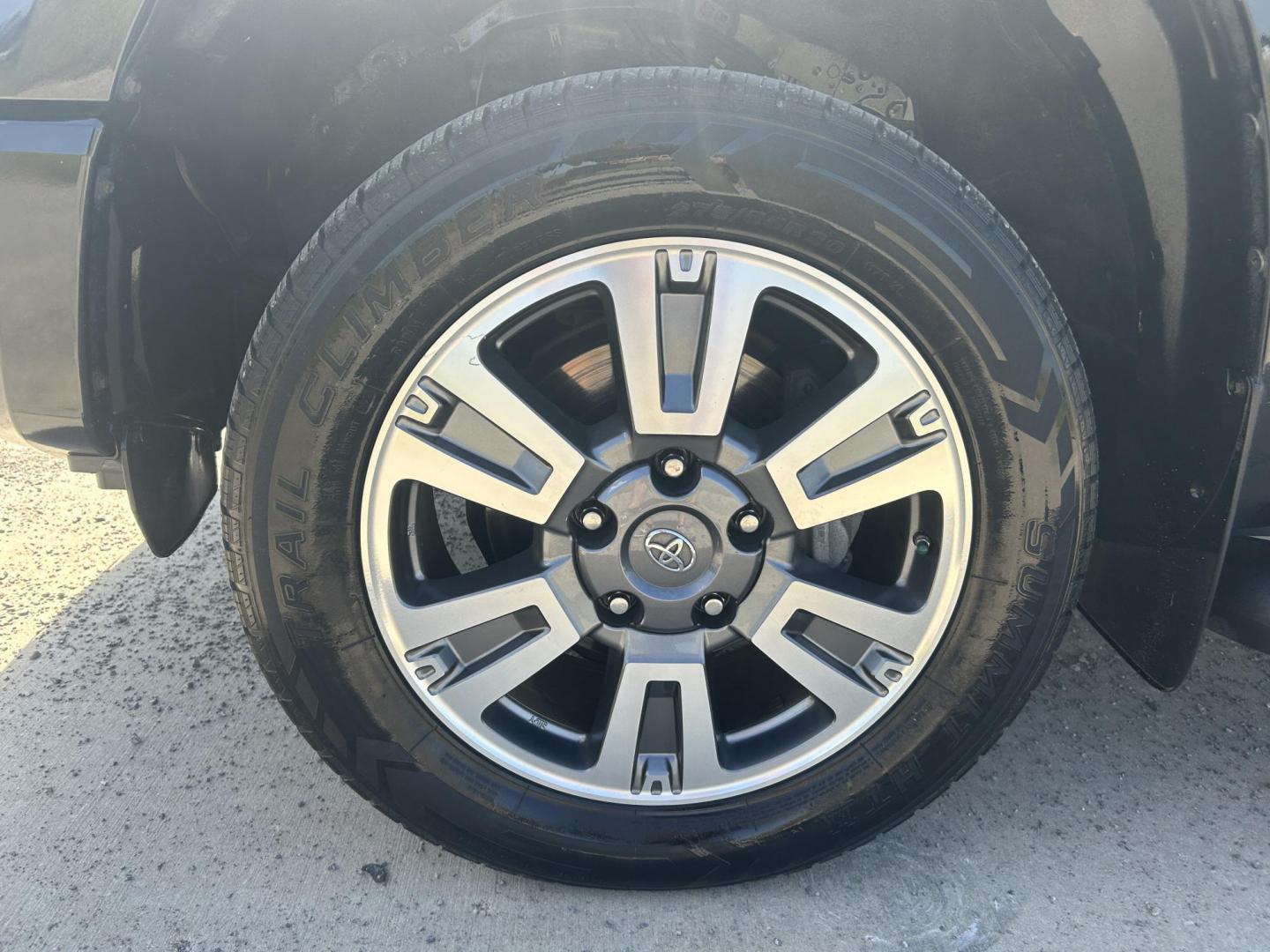 2018 BLACK /Black Toyota Tundra Platinum CrewMax 5.7L FFV 4WD (5TFAW5F15JX) with an 5.7L V8 DOHC 32V engine, Automatic transmission, located at 506 S. Kingshighway, Cape Girardeau, MO, 63703, (573) 235-5000, 37.294991, -89.553635 - 2018 Toyota Tundra Platinum 174xxx miles 4x4 5.7L V8 Automatic Leather Heated/Vented Seats Power Sunroof Navigation Backup Camera Power Driver Seat Bluetooth Cruise Power Windows/Locks/Mirrors We have financing available and we accept trades! Fill out a credit application on our websit - Photo#43