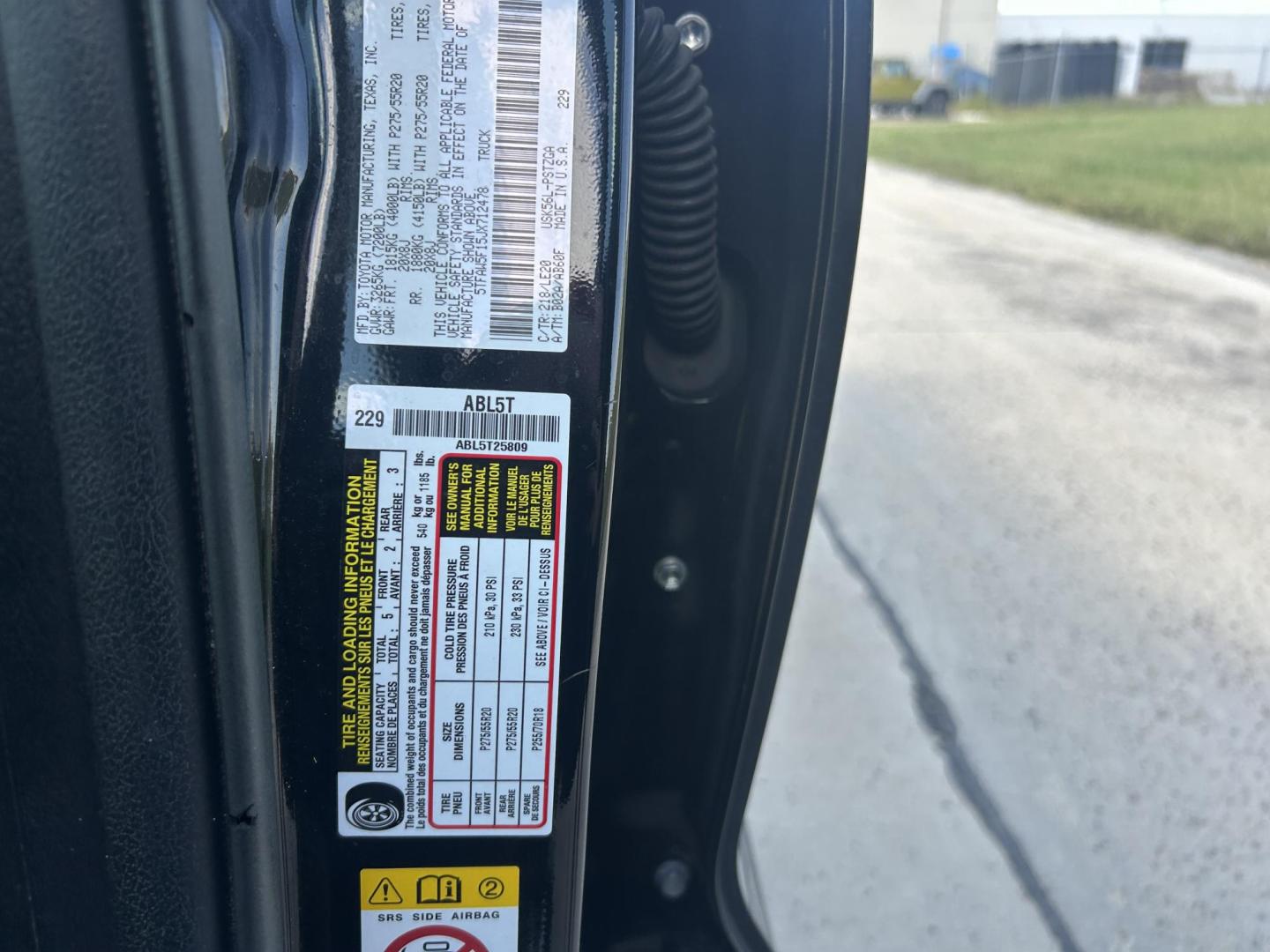 2018 BLACK /Black Toyota Tundra Platinum CrewMax 5.7L FFV 4WD (5TFAW5F15JX) with an 5.7L V8 DOHC 32V engine, Automatic transmission, located at 506 S. Kingshighway, Cape Girardeau, MO, 63703, (573) 235-5000, 37.294991, -89.553635 - 2018 Toyota Tundra Platinum 174xxx miles 4x4 5.7L V8 Automatic Leather Heated/Vented Seats Power Sunroof Navigation Backup Camera Power Driver Seat Bluetooth Cruise Power Windows/Locks/Mirrors We have financing available and we accept trades! Fill out a credit application on our websit - Photo#38