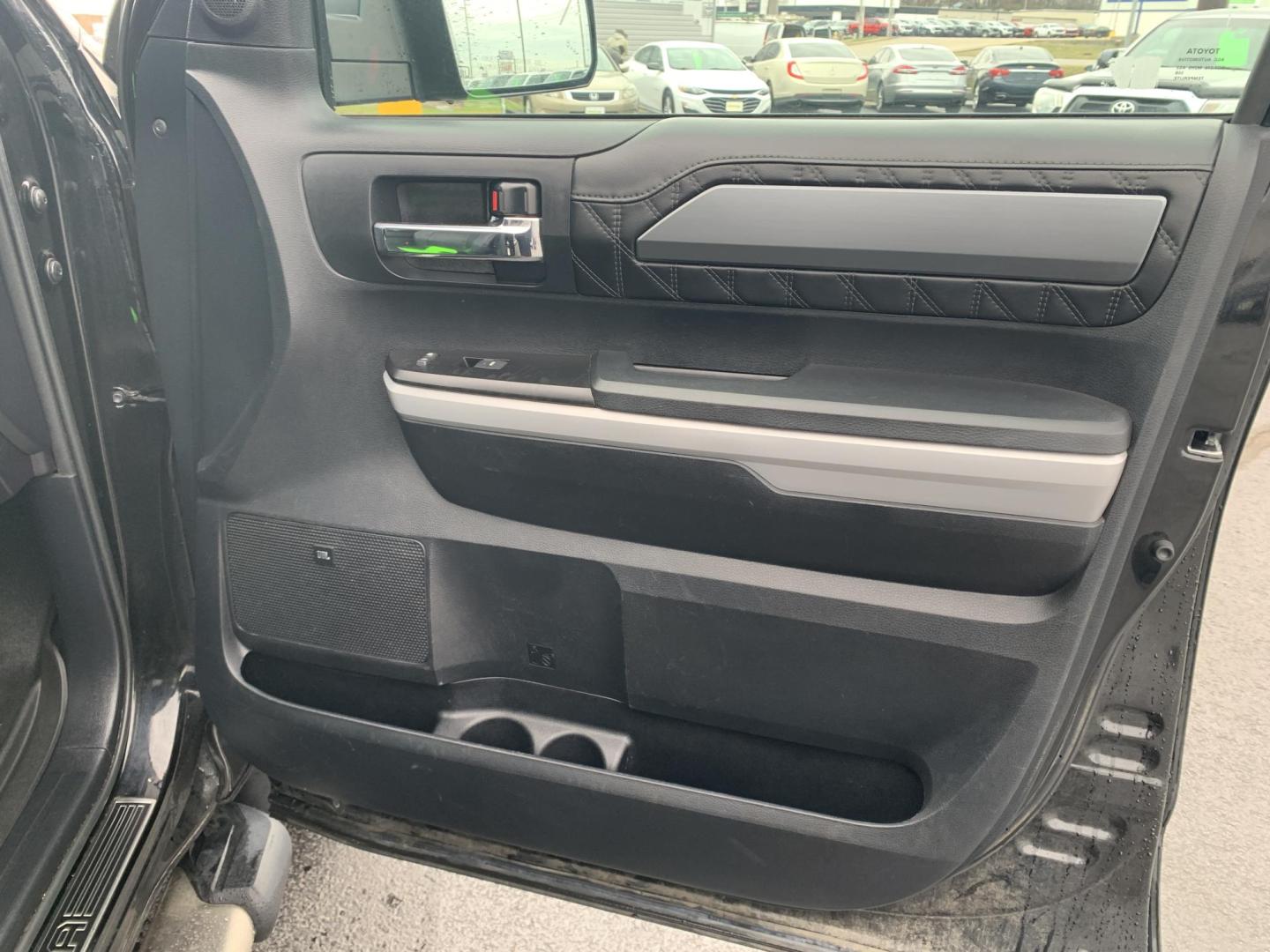 2018 BLACK /Black Toyota Tundra Platinum CrewMax 5.7L FFV 4WD (5TFAW5F15JX) with an 5.7L V8 DOHC 32V engine, Automatic transmission, located at 506 S. Kingshighway, Cape Girardeau, MO, 63703, (573) 235-5000, 37.294991, -89.553635 - 2018 Toyota Tundra Platinum 174xxx miles 4x4 5.7L V8 Automatic Leather Heated/Vented Seats Power Sunroof Navigation Backup Camera Power Driver Seat Bluetooth Cruise Power Windows/Locks/Mirrors We have financing available and we accept trades! Fill out a credit application on our websit - Photo#23