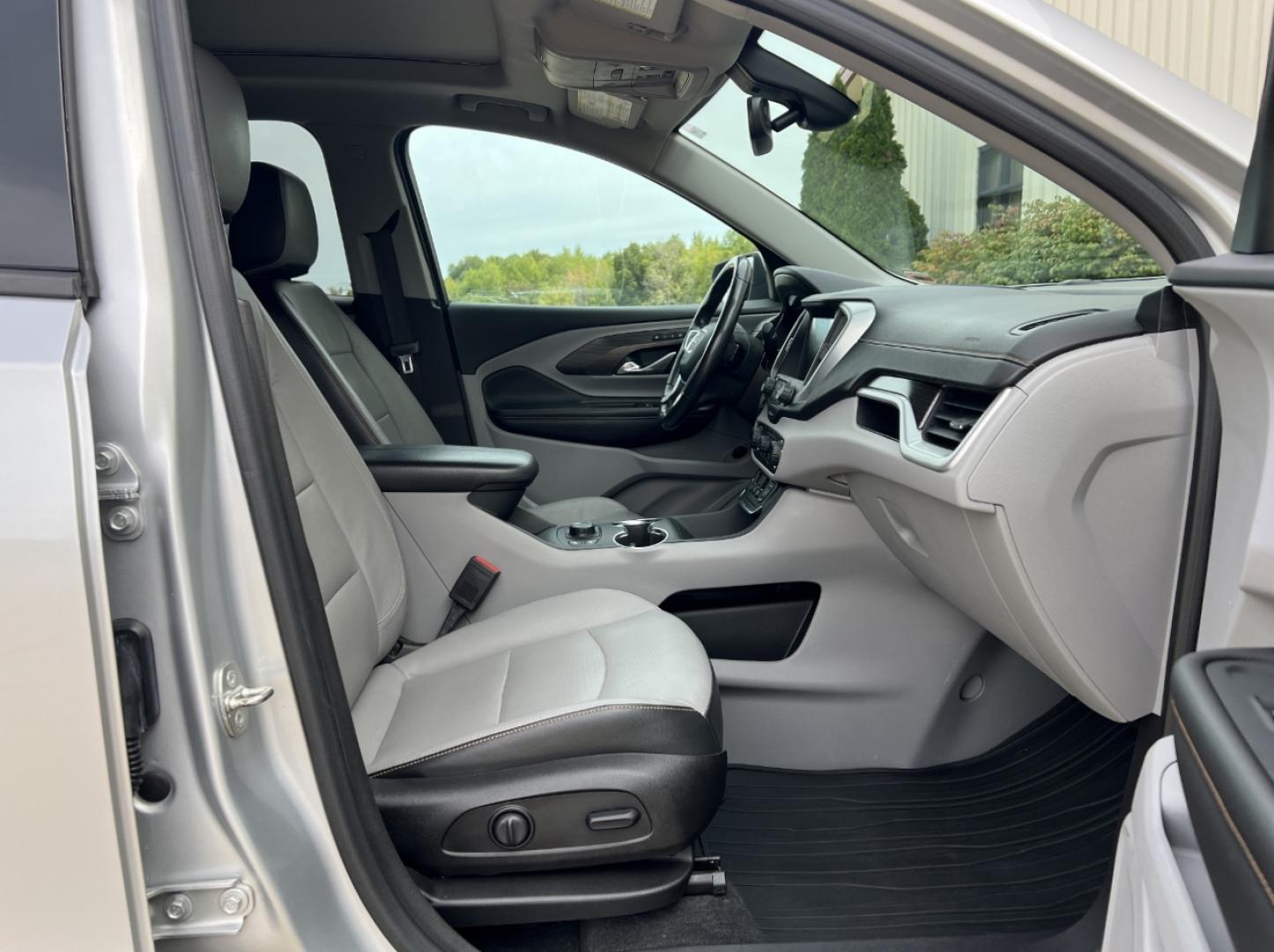 2018 SILVER /Gray Leather GMC Terrain SLT (3GKALPEV7JL) with an 1.4L 4 Cyl. TURBO engine, 6A transmission, located at 2990 Old Orchard Rd., Jackson, MO, 63755, 37.354214, -89.612106 - 2018 GMC Terrain SLT Only 55xxx miles Front Wheel Drive 1.5L 4 Cyl. Automatic Leather Navigation Power/Heated Seats Backup Camera Sunroof Bluetooth Remote Start Cruise Power Windows/Locks/Mirrors We have financing available and we accept trades! Fill out a credit application on our web - Photo#18