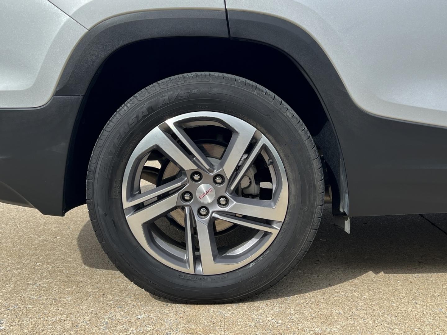 2018 SILVER /Gray Leather GMC Terrain SLT (3GKALPEV7JL) with an 1.4L 4 Cyl. TURBO engine, 6A transmission, located at 2990 Old Orchard Rd., Jackson, MO, 63755, 37.354214, -89.612106 - 2018 GMC Terrain SLT Only 55xxx miles Front Wheel Drive 1.5L 4 Cyl. Automatic Leather Navigation Power/Heated Seats Backup Camera Sunroof Bluetooth Remote Start Cruise Power Windows/Locks/Mirrors We have financing available and we accept trades! Fill out a credit application on our web - Photo#44