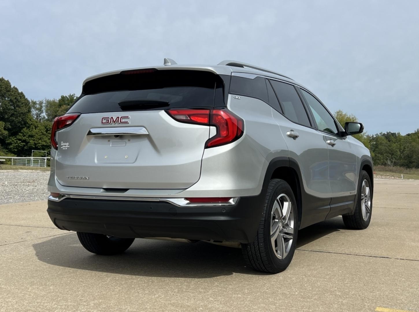 2018 SILVER /Gray Leather GMC Terrain SLT (3GKALPEV7JL) with an 1.4L 4 Cyl. TURBO engine, 6A transmission, located at 2990 Old Orchard Rd., Jackson, MO, 63755, 37.354214, -89.612106 - 2018 GMC Terrain SLT Only 55xxx miles Front Wheel Drive 1.5L 4 Cyl. Automatic Leather Navigation Power/Heated Seats Backup Camera Sunroof Bluetooth Remote Start Cruise Power Windows/Locks/Mirrors We have financing available and we accept trades! Fill out a credit application on our web - Photo#11