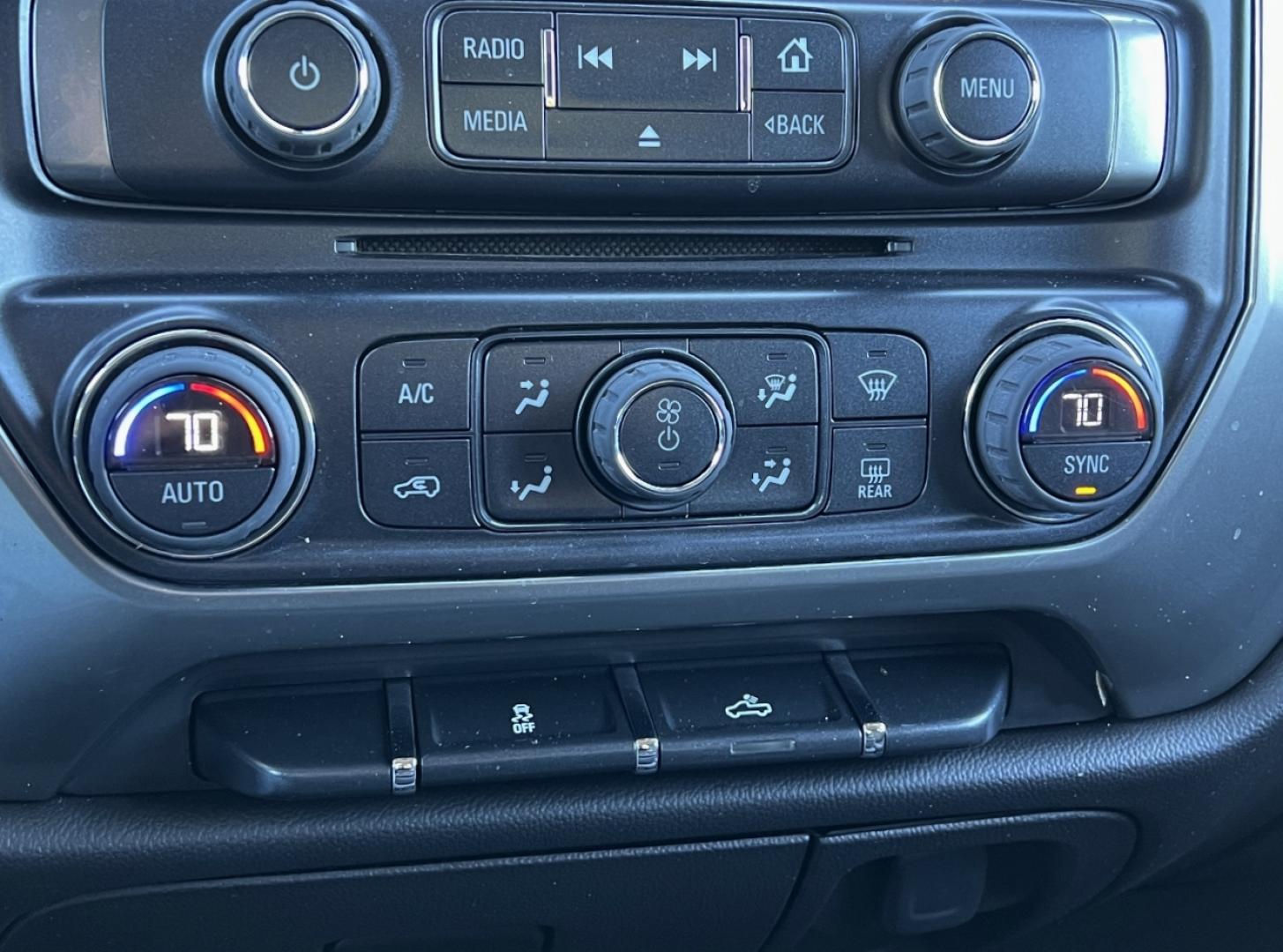 2015 BLACK /Black Cloth Chevrolet Silverado 2500HD LT Crew Cab Long Box 4WD (1GC1KVEG8FF) with an 6.0L V8 engine, Automatic transmission, located at 2990 Old Orchard Rd., Jackson, MO, 63755, 37.354214, -89.612106 - 2015 Chevrolet Silverado 2500HD LT 1-Owner Only 58xxx miles 4x4 6.0L V8 Automatic Backup Camera Power Driver Seat Bluetooth Remote Start Cruise Power Windows/Locks/Mirrors We have financing available and we accept trades! Fill out a credit application on our website or come by today! If - Photo#26