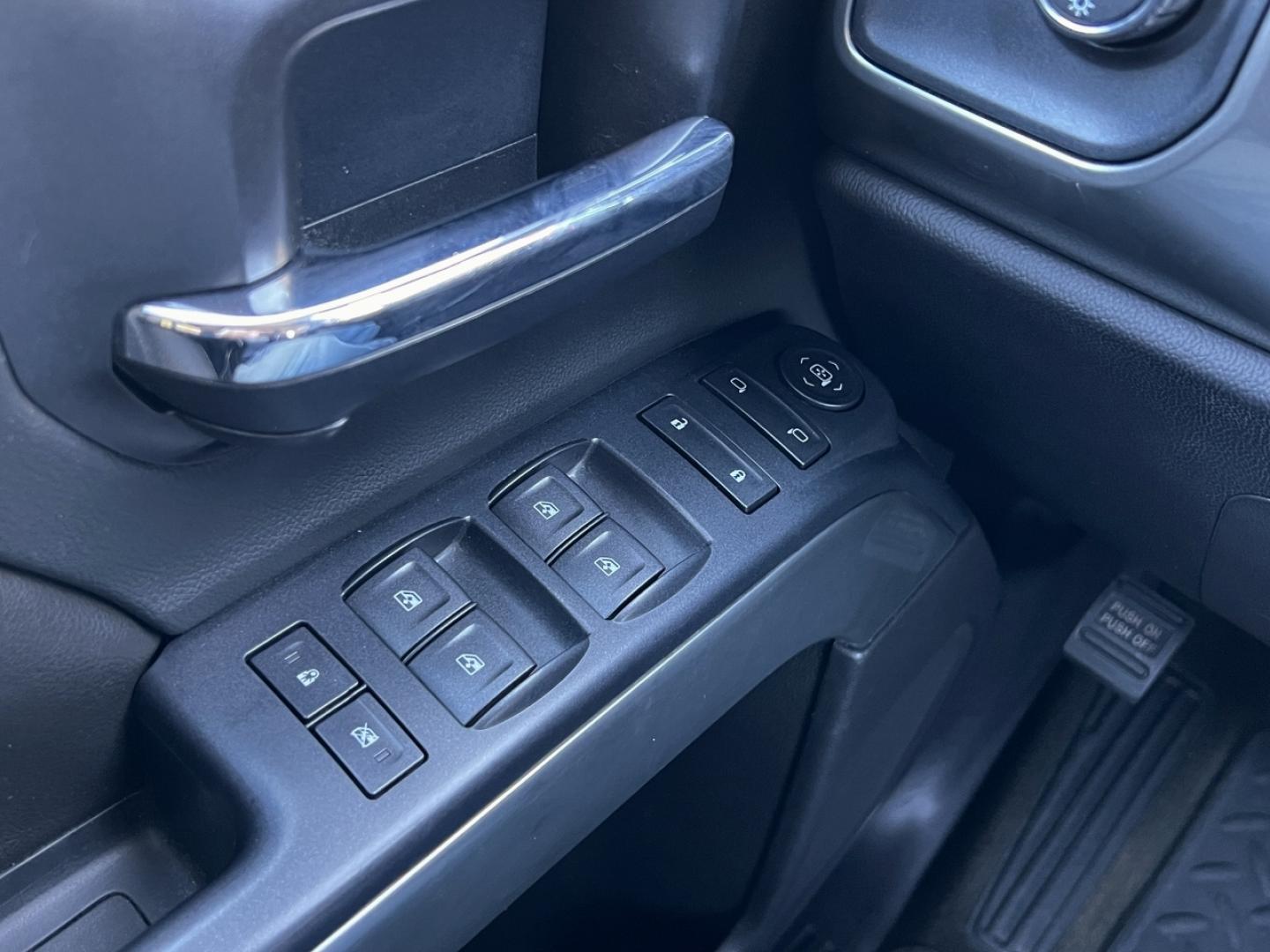 2015 BLACK /Black Cloth Chevrolet Silverado 2500HD LT Crew Cab Long Box 4WD (1GC1KVEG8FF) with an 6.0L V8 engine, Automatic transmission, located at 2990 Old Orchard Rd., Jackson, MO, 63755, 37.354214, -89.612106 - 2015 Chevrolet Silverado 2500HD LT 1-Owner Only 58xxx miles 4x4 6.0L V8 Automatic Backup Camera Power Driver Seat Bluetooth Remote Start Cruise Power Windows/Locks/Mirrors We have financing available and we accept trades! Fill out a credit application on our website or come by today! If - Photo#27