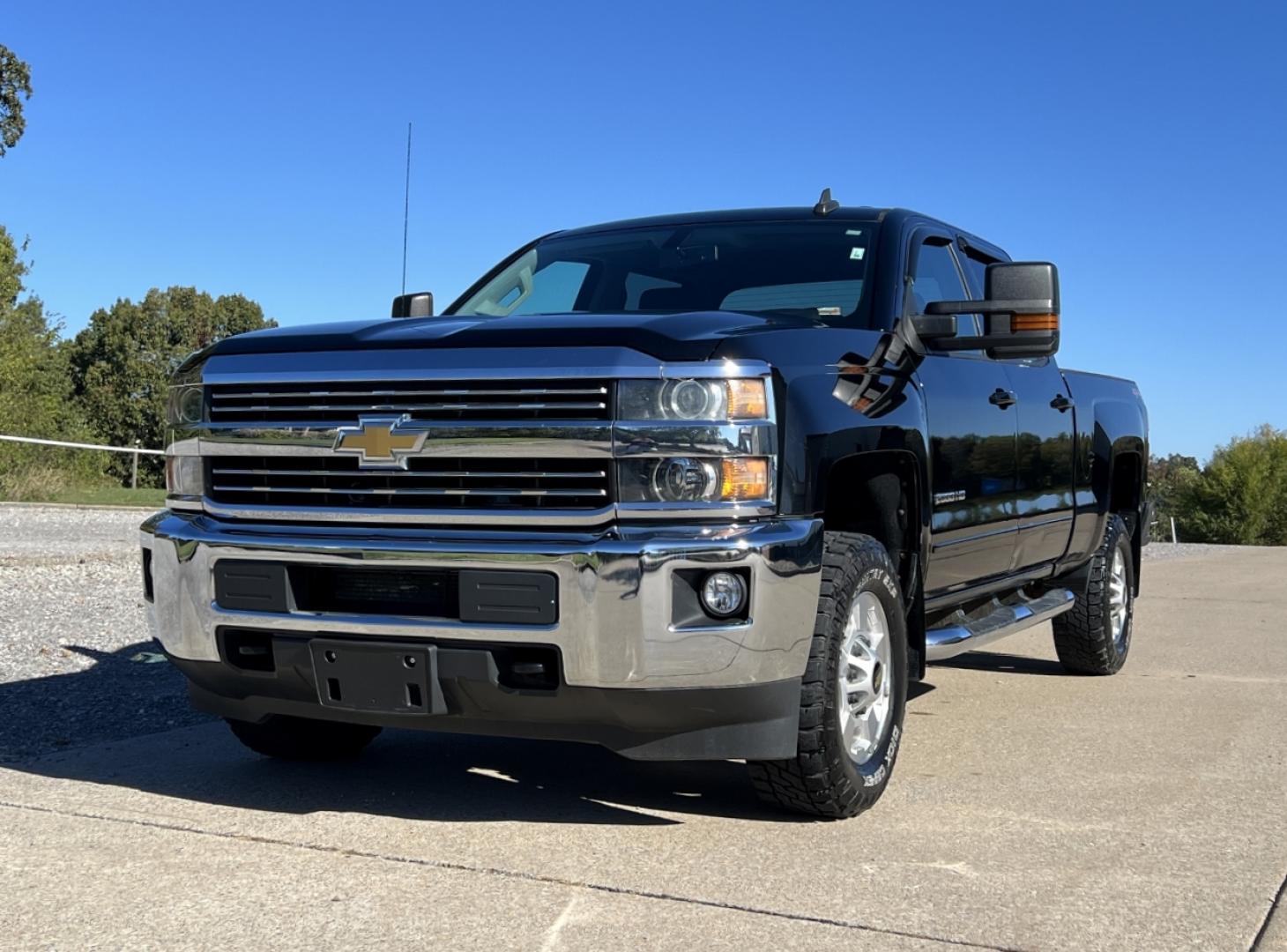 2015 BLACK /Black Cloth Chevrolet Silverado 2500HD LT Crew Cab Long Box 4WD (1GC1KVEG8FF) with an 6.0L V8 engine, Automatic transmission, located at 2990 Old Orchard Rd., Jackson, MO, 63755, 37.354214, -89.612106 - 2015 Chevrolet Silverado 2500HD LT 1-Owner Only 58xxx miles 4x4 6.0L V8 Automatic Backup Camera Power Driver Seat Bluetooth Remote Start Cruise Power Windows/Locks/Mirrors We have financing available and we accept trades! Fill out a credit application on our website or come by today! If - Photo#6