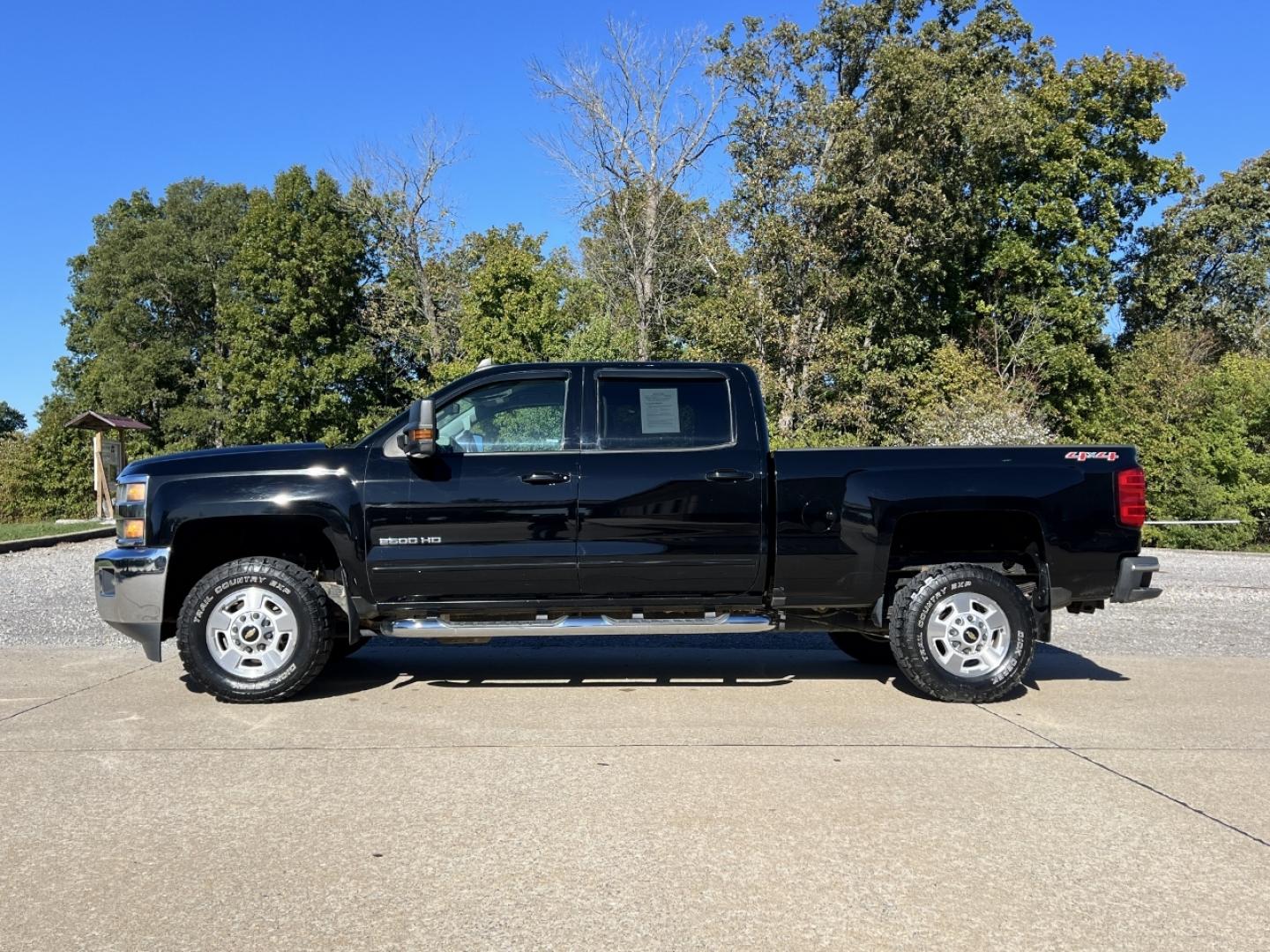 2015 BLACK /Black Cloth Chevrolet Silverado 2500HD LT Crew Cab Long Box 4WD (1GC1KVEG8FF) with an 6.0L V8 engine, Automatic transmission, located at 2990 Old Orchard Rd., Jackson, MO, 63755, 37.354214, -89.612106 - 2015 Chevrolet Silverado 2500HD LT 1-Owner Only 58xxx miles 4x4 6.0L V8 Automatic Backup Camera Power Driver Seat Bluetooth Remote Start Cruise Power Windows/Locks/Mirrors We have financing available and we accept trades! Fill out a credit application on our website or come by today! If - Photo#7
