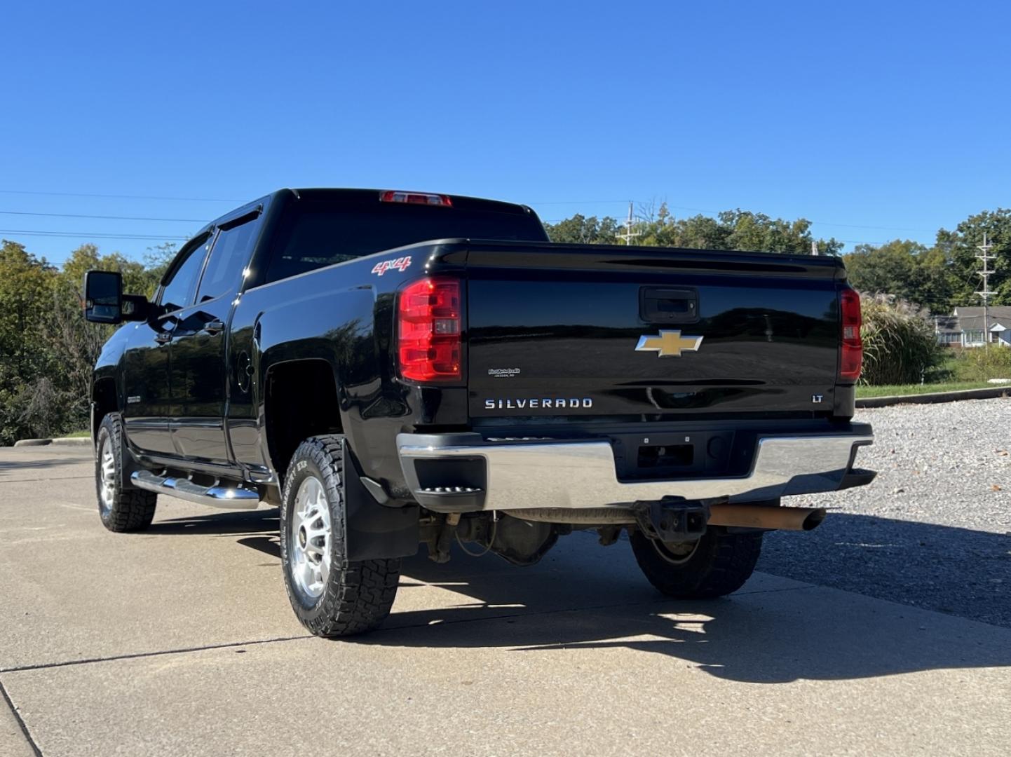 2015 BLACK /Black Cloth Chevrolet Silverado 2500HD LT Crew Cab Long Box 4WD (1GC1KVEG8FF) with an 6.0L V8 engine, Automatic transmission, located at 2990 Old Orchard Rd., Jackson, MO, 63755, 37.354214, -89.612106 - 2015 Chevrolet Silverado 2500HD LT 1-Owner Only 58xxx miles 4x4 6.0L V8 Automatic Backup Camera Power Driver Seat Bluetooth Remote Start Cruise Power Windows/Locks/Mirrors We have financing available and we accept trades! Fill out a credit application on our website or come by today! If - Photo#10