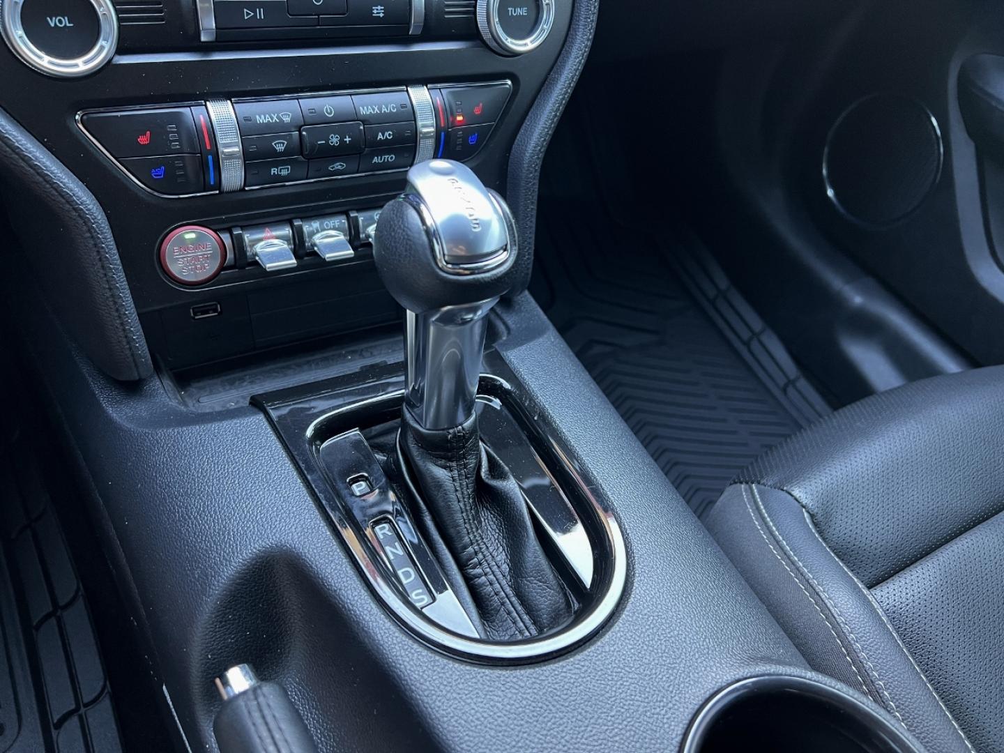 2022 BLUE /Black Leather Ford Mustang EcoBoost Premium Convertible (1FATP8UH4N5) with an 2.3L 4 Cyl. engine, Automatic transmission, located at 506 S. Kingshighway, Cape Girardeau, MO, 63703, (573) 235-5000, 37.294991, -89.553635 - 2022 Ford Mustang Ecoboost Premium 59xxx miles Rear Wheel Drive 2.3L 4 Cyl. Automatic Leather Power/Heated/Cooled Seats Backup Camera Bluetooth Remote Start Cruise Power Windows/Locks/Mirrors We have financing available and we accept trades! Fill out a credit application on our website o - Photo#27