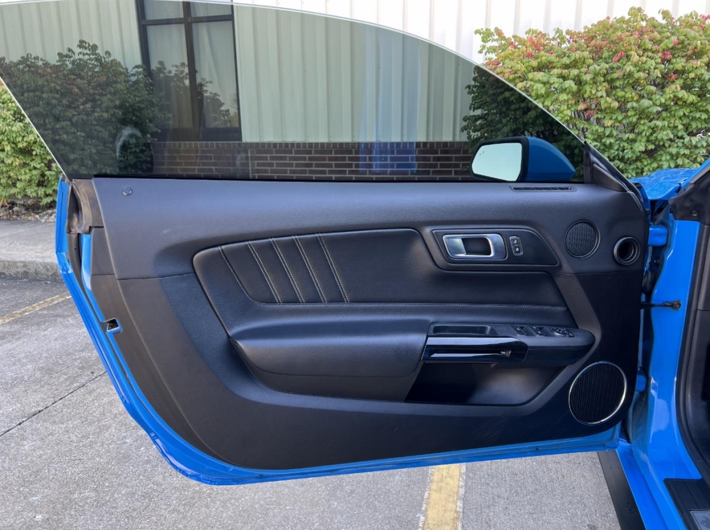 2022 BLUE /Black Leather Ford Mustang EcoBoost Premium Convertible (1FATP8UH4N5) with an 2.3L 4 Cyl. engine, Automatic transmission, located at 506 S. Kingshighway, Cape Girardeau, MO, 63703, (573) 235-5000, 37.294991, -89.553635 - 2022 Ford Mustang Ecoboost Premium 59xxx miles Rear Wheel Drive 2.3L 4 Cyl. Automatic Leather Power/Heated/Cooled Seats Backup Camera Bluetooth Remote Start Cruise Power Windows/Locks/Mirrors We have financing available and we accept trades! Fill out a credit application on our website o - Photo#16