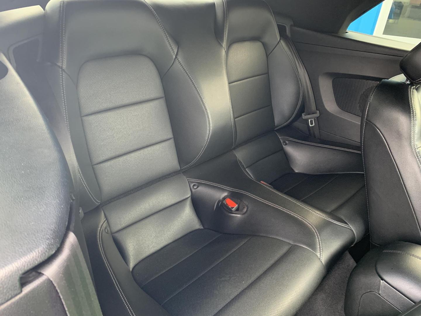 2022 BLUE /Black Leather Ford Mustang EcoBoost Premium Convertible (1FATP8UH4N5) with an 2.3L 4 Cyl. engine, Automatic transmission, located at 506 S. Kingshighway, Cape Girardeau, MO, 63703, (573) 235-5000, 37.294991, -89.553635 - 2022 Ford Mustang Ecoboost Premium 59xxx miles Rear Wheel Drive 2.3L 4 Cyl. Automatic Leather Power/Heated/Cooled Seats Backup Camera Bluetooth Remote Start Cruise Power Windows/Locks/Mirrors We have financing available and we accept trades! Fill out a credit application on our website o - Photo#24