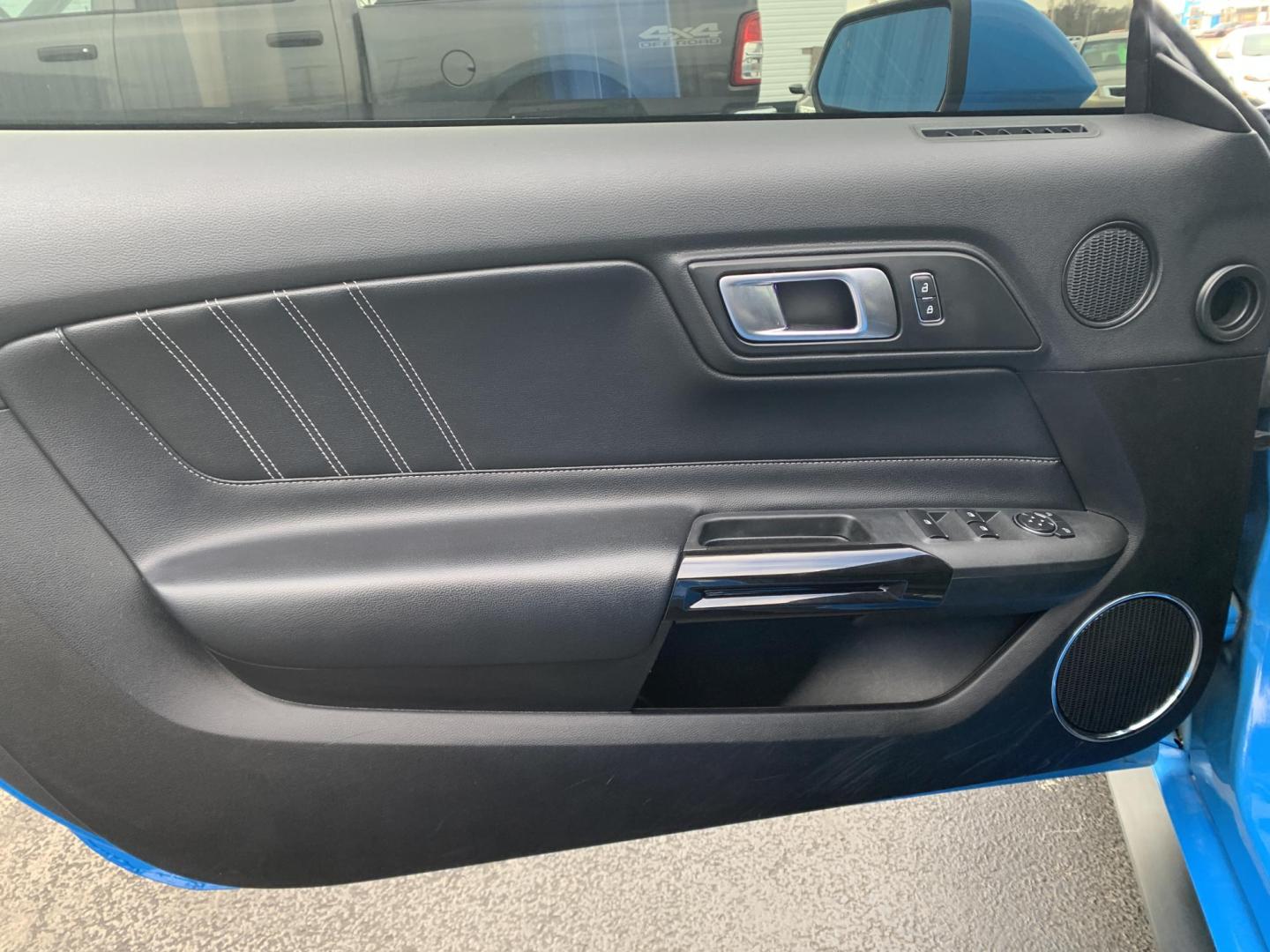 2022 BLUE /Black Leather Ford Mustang EcoBoost Premium Convertible (1FATP8UH4N5) with an 2.3L 4 Cyl. engine, Automatic transmission, located at 506 S. Kingshighway, Cape Girardeau, MO, 63703, (573) 235-5000, 37.294991, -89.553635 - 2022 Ford Mustang Ecoboost Premium 59xxx miles Rear Wheel Drive 2.3L 4 Cyl. Automatic Leather Power/Heated/Cooled Seats Backup Camera Bluetooth Remote Start Cruise Power Windows/Locks/Mirrors We have financing available and we accept trades! Fill out a credit application on our website o - Photo#25