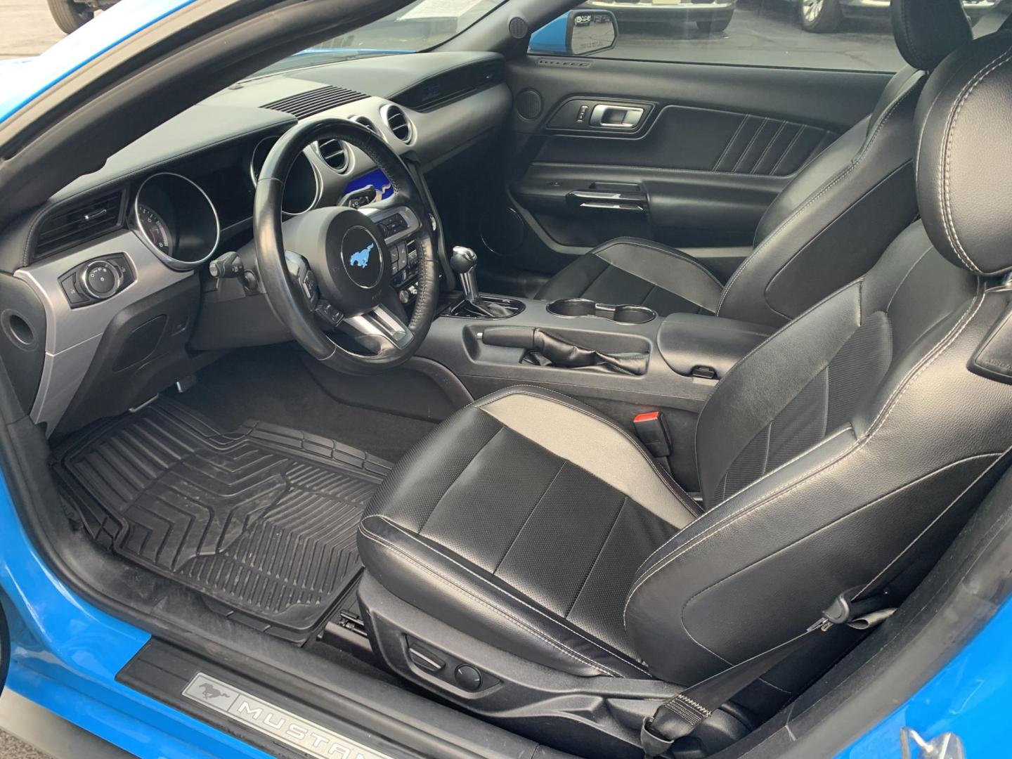 2022 BLUE /Black Leather Ford Mustang EcoBoost Premium Convertible (1FATP8UH4N5) with an 2.3L 4 Cyl. engine, Automatic transmission, located at 506 S. Kingshighway, Cape Girardeau, MO, 63703, (573) 235-5000, 37.294991, -89.553635 - 2022 Ford Mustang Ecoboost Premium 59xxx miles Rear Wheel Drive 2.3L 4 Cyl. Automatic Leather Power/Heated/Cooled Seats Backup Camera Bluetooth Remote Start Cruise Power Windows/Locks/Mirrors We have financing available and we accept trades! Fill out a credit application on our website o - Photo#26