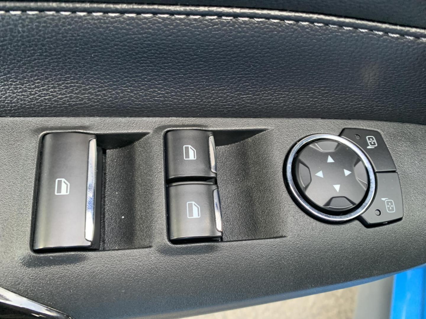 2022 BLUE /Black Leather Ford Mustang EcoBoost Premium Convertible (1FATP8UH4N5) with an 2.3L 4 Cyl. engine, Automatic transmission, located at 506 S. Kingshighway, Cape Girardeau, MO, 63703, (573) 235-5000, 37.294991, -89.553635 - 2022 Ford Mustang Ecoboost Premium 59xxx miles Rear Wheel Drive 2.3L 4 Cyl. Automatic Leather Power/Heated/Cooled Seats Backup Camera Bluetooth Remote Start Cruise Power Windows/Locks/Mirrors We have financing available and we accept trades! Fill out a credit application on our website o - Photo#28