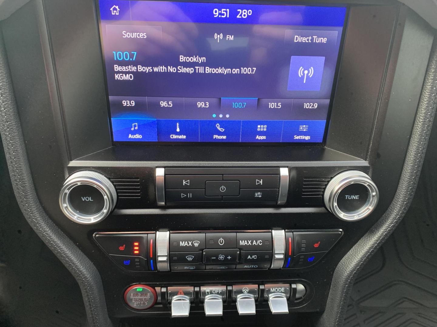 2022 BLUE /Black Leather Ford Mustang EcoBoost Premium Convertible (1FATP8UH4N5) with an 2.3L 4 Cyl. engine, Automatic transmission, located at 506 S. Kingshighway, Cape Girardeau, MO, 63703, (573) 235-5000, 37.294991, -89.553635 - 2022 Ford Mustang Ecoboost Premium 59xxx miles Rear Wheel Drive 2.3L 4 Cyl. Automatic Leather Power/Heated/Cooled Seats Backup Camera Bluetooth Remote Start Cruise Power Windows/Locks/Mirrors We have financing available and we accept trades! Fill out a credit application on our website o - Photo#31