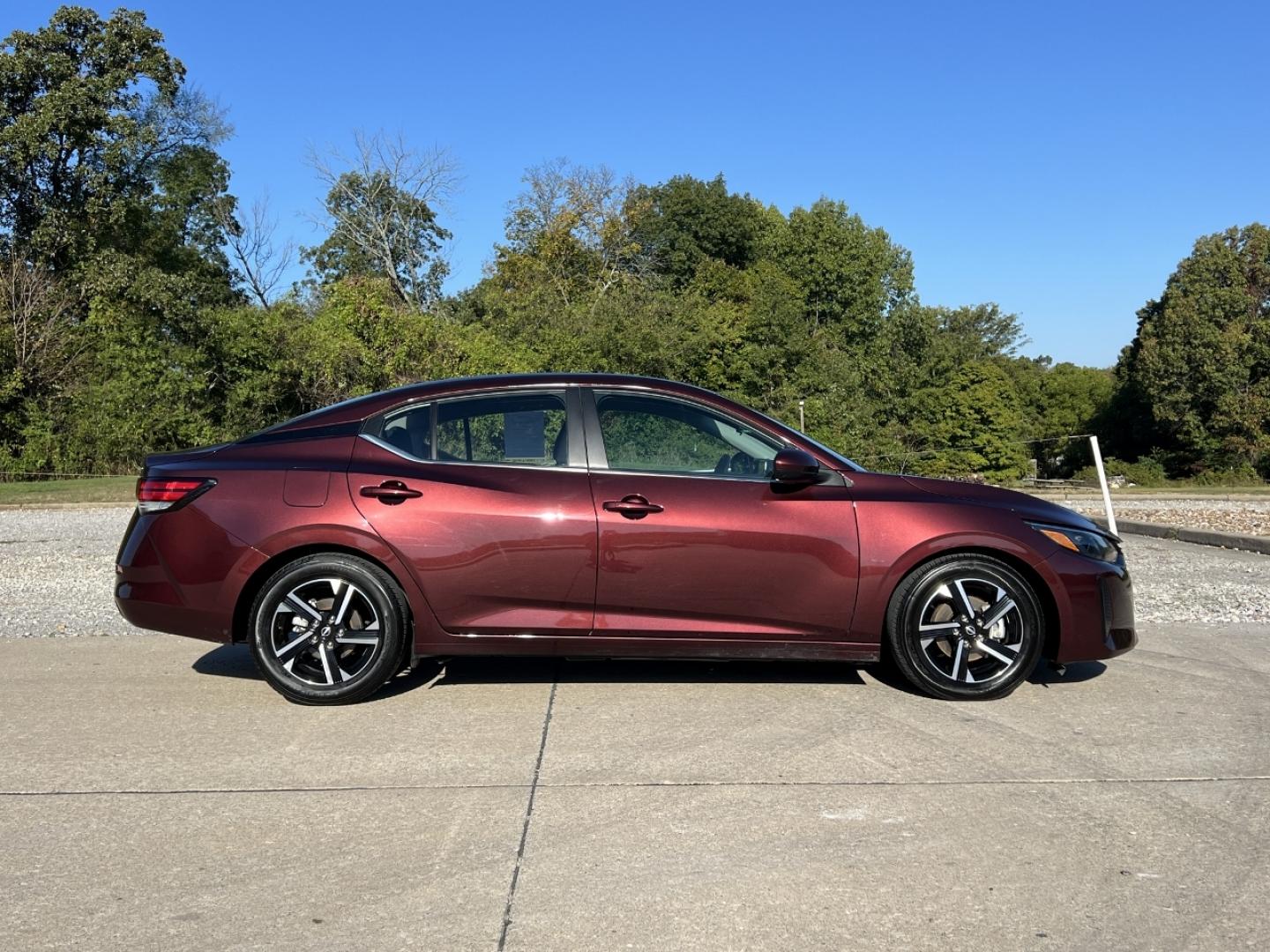2024 BURGUNDY /Black Cloth Nissan Sentra SV (3N1AB8CV6RY) with an 2.0L 4 Cyl. engine, CVT transmission, located at 2990 Old Orchard Rd., Jackson, MO, 63755, 37.354214, -89.612106 - 2024 Nissan Sentra SV 1-Owner 88xxx miles Front Wheel Drive 2.0L 4 Cyl. Automatic Backup Camera Bluetooth Cruise Power Windows/Locks/Mirrors We have financing available and we accept trades! Fill out a credit application on our website or come by today! If you have any questions, give us - Photo#5
