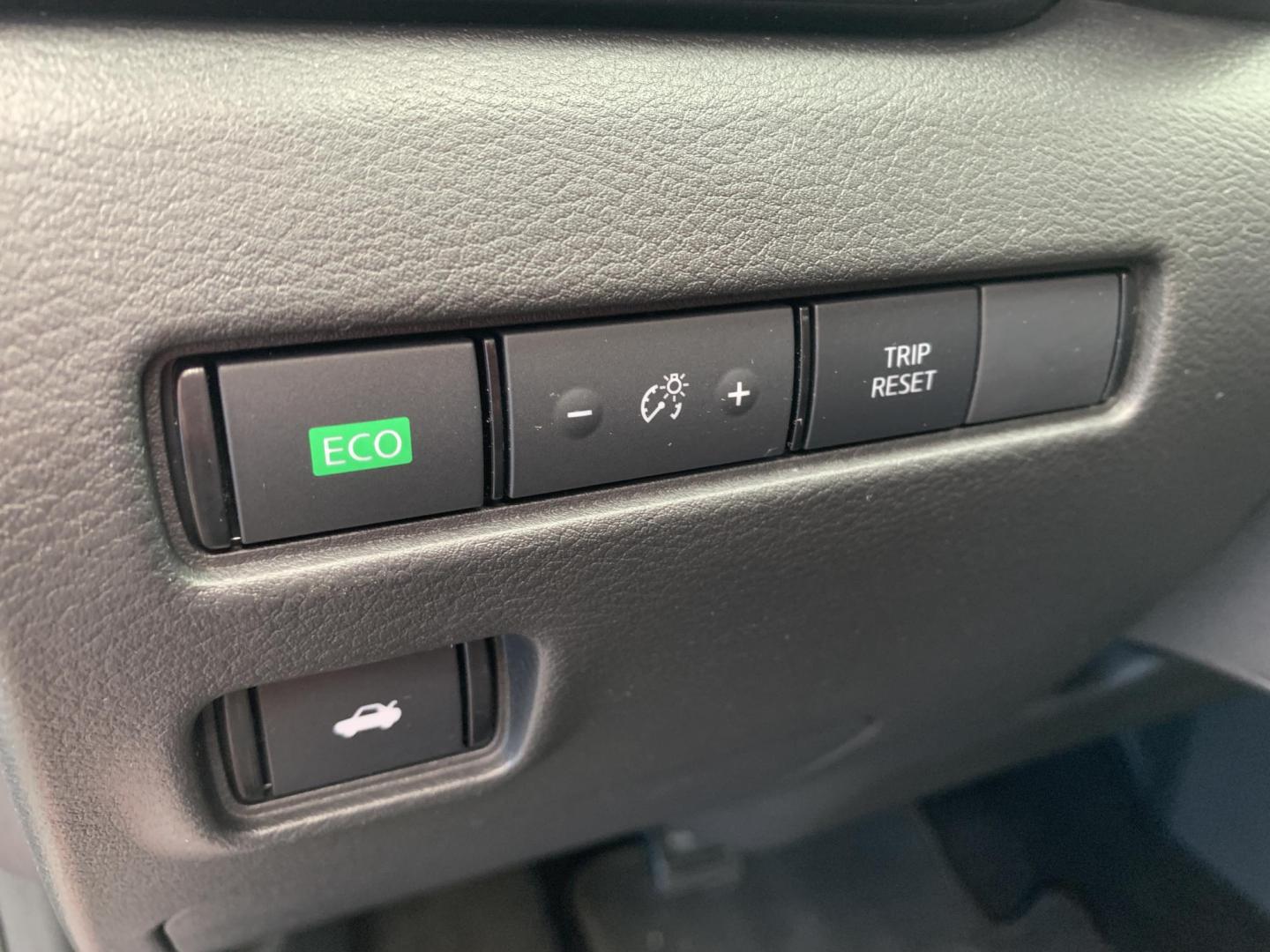 2024 BURGUNDY /Black Cloth Nissan Sentra SV (3N1AB8CV6RY) with an 2.0L 4 Cyl. engine, Automatic transmission, located at 506 S. Kingshighway, Cape Girardeau, MO, 63703, (573) 235-5000, 37.294991, -89.553635 - 2024 Nissan Sentra SV 1-Owner 88xxx miles Front Wheel Drive 2.0L 4 Cyl. Automatic Backup Camera Bluetooth Cruise Power Windows/Locks/Mirrors We have financing available and we accept trades! Fill out a credit application on our website or come by today! If you have any questions, give u - Photo#19