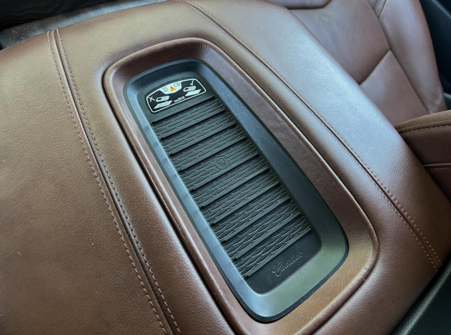 2019 WHITE /Brown Leather Cadillac Escalade Luxury 4WD (1GYS4BKJ8KR) with an 6.2L V8 engine, Automatic transmission, located at 2990 Old Orchard Rd., Jackson, MO, 63755, 37.354214, -89.612106 - 2019 Cadillac Escalade Luxury 135xxx miles 4 Wheel Drive 6.2L V8 Automatic Leather 3rd Row Navigation Rear Entertainment Backup Camera Power/Heated/Cooled Seats Heated Rear Seats Heated Steering Wheel Bluetooth Remote Start Head Up Display Cruise Power Windows/Locks/Mirrors We have - Photo#11