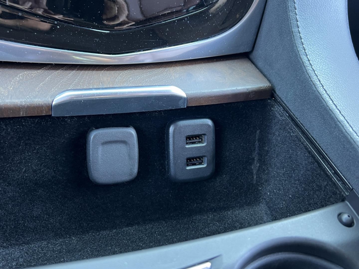 2019 WHITE /Brown Leather Cadillac Escalade Luxury 4WD (1GYS4BKJ8KR) with an 6.2L V8 engine, Automatic transmission, located at 2990 Old Orchard Rd., Jackson, MO, 63755, 37.354214, -89.612106 - 2019 Cadillac Escalade Luxury 135xxx miles 4 Wheel Drive 6.2L V8 Automatic Leather 3rd Row Navigation Rear Entertainment Backup Camera Power/Heated/Cooled Seats Heated Rear Seats Heated Steering Wheel Bluetooth Remote Start Head Up Display Cruise Power Windows/Locks/Mirrors We have - Photo#33