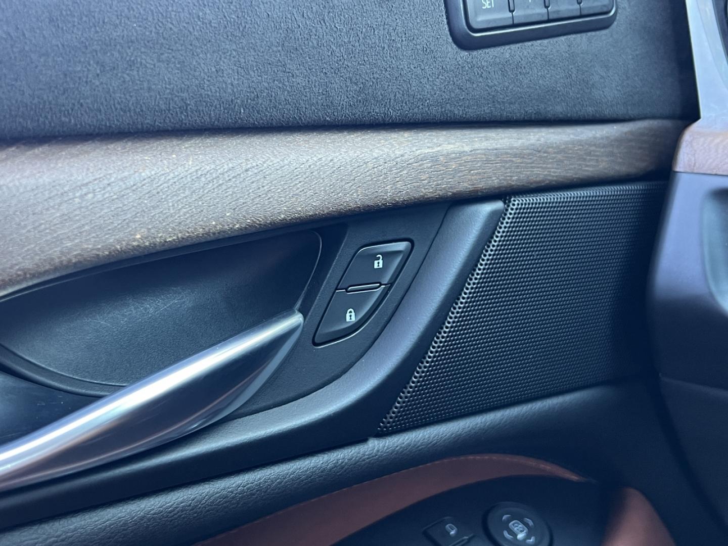 2019 WHITE /Brown Leather Cadillac Escalade Luxury 4WD (1GYS4BKJ8KR) with an 6.2L V8 engine, Automatic transmission, located at 2990 Old Orchard Rd., Jackson, MO, 63755, 37.354214, -89.612106 - 2019 Cadillac Escalade Luxury 135xxx miles 4 Wheel Drive 6.2L V8 Automatic Leather 3rd Row Navigation Rear Entertainment Backup Camera Power/Heated/Cooled Seats Heated Rear Seats Heated Steering Wheel Bluetooth Remote Start Head Up Display Cruise Power Windows/Locks/Mirrors We have - Photo#35