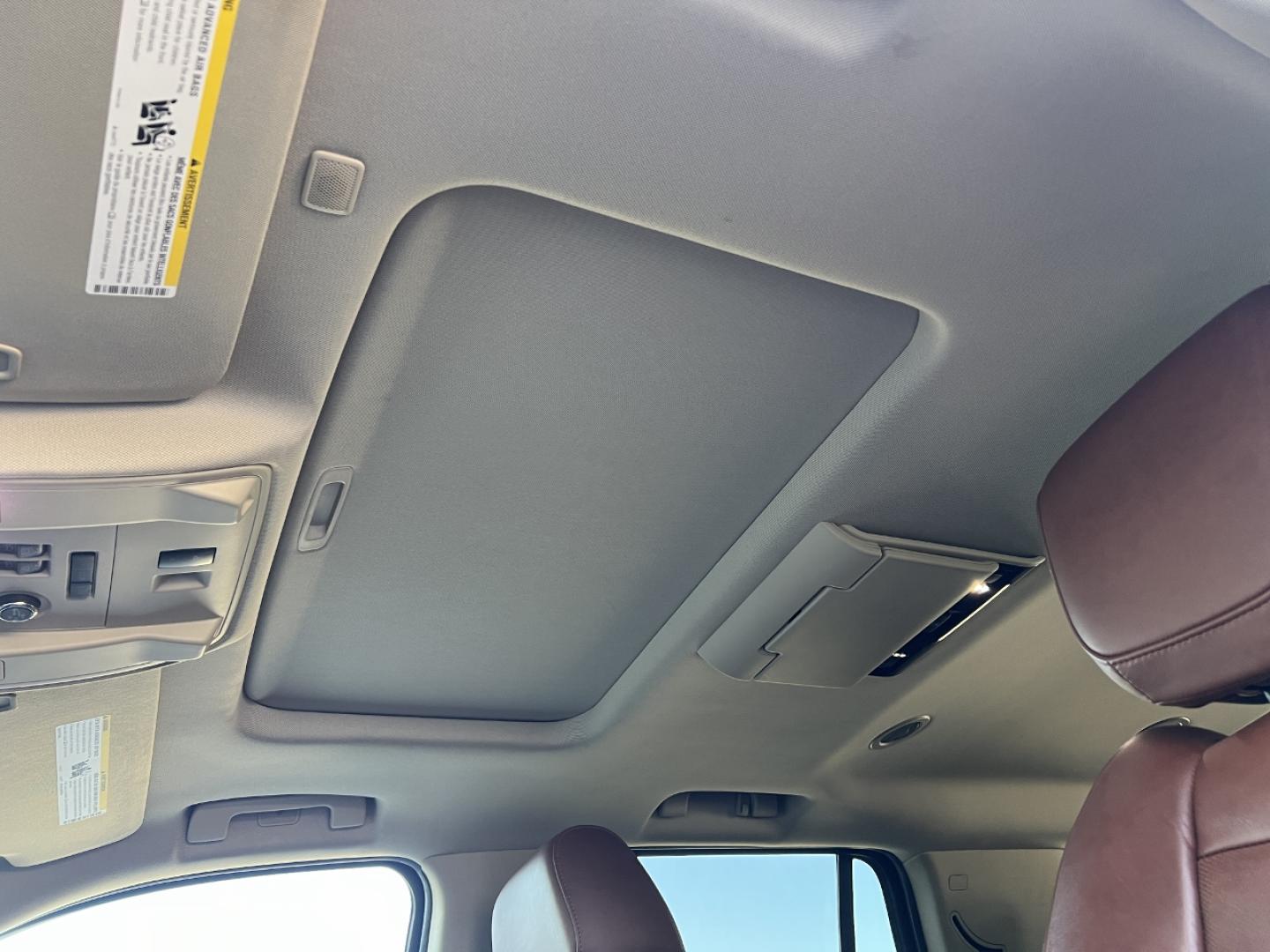 2019 WHITE /Brown Leather Cadillac Escalade Luxury 4WD (1GYS4BKJ8KR) with an 6.2L V8 engine, Automatic transmission, located at 2990 Old Orchard Rd., Jackson, MO, 63755, 37.354214, -89.612106 - 2019 Cadillac Escalade Luxury 135xxx miles 4 Wheel Drive 6.2L V8 Automatic Leather 3rd Row Navigation Rear Entertainment Backup Camera Power/Heated/Cooled Seats Heated Rear Seats Heated Steering Wheel Bluetooth Remote Start Head Up Display Cruise Power Windows/Locks/Mirrors We have - Photo#6