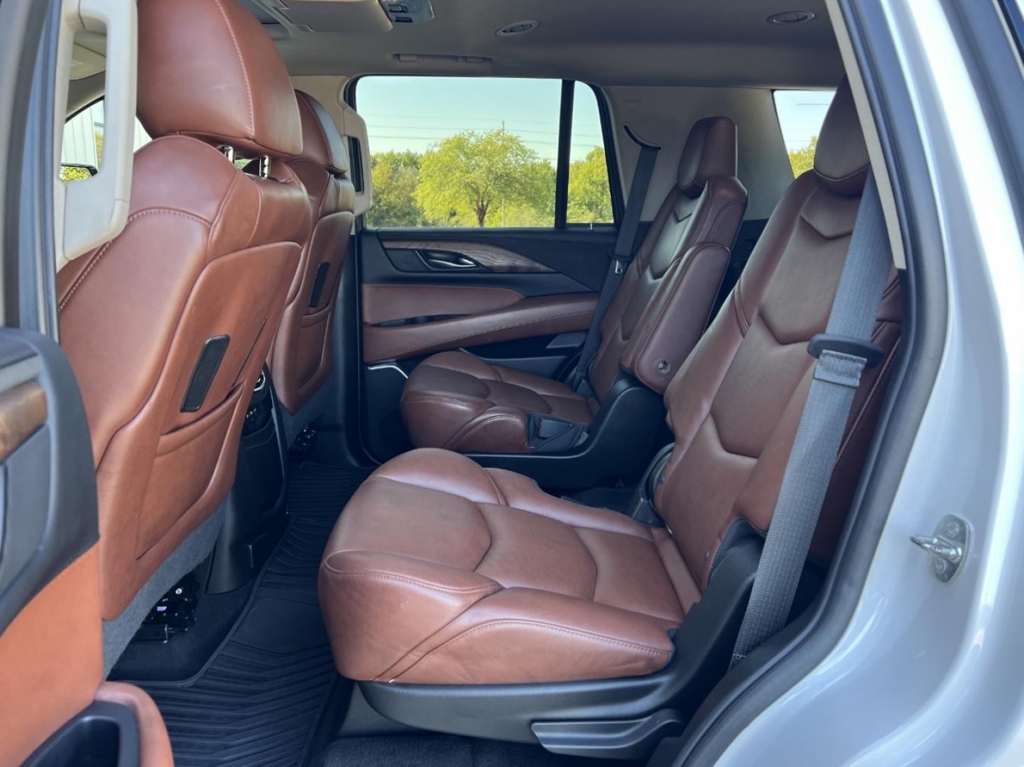 2019 WHITE /Brown Leather Cadillac Escalade Luxury 4WD (1GYS4BKJ8KR) with an 6.2L V8 engine, Automatic transmission, located at 2990 Old Orchard Rd., Jackson, MO, 63755, 37.354214, -89.612106 - 2019 Cadillac Escalade Luxury 135xxx miles 4 Wheel Drive 6.2L V8 Automatic Leather 3rd Row Navigation Rear Entertainment Backup Camera Power/Heated/Cooled Seats Heated Rear Seats Heated Steering Wheel Bluetooth Remote Start Head Up Display Cruise Power Windows/Locks/Mirrors We have - Photo#23