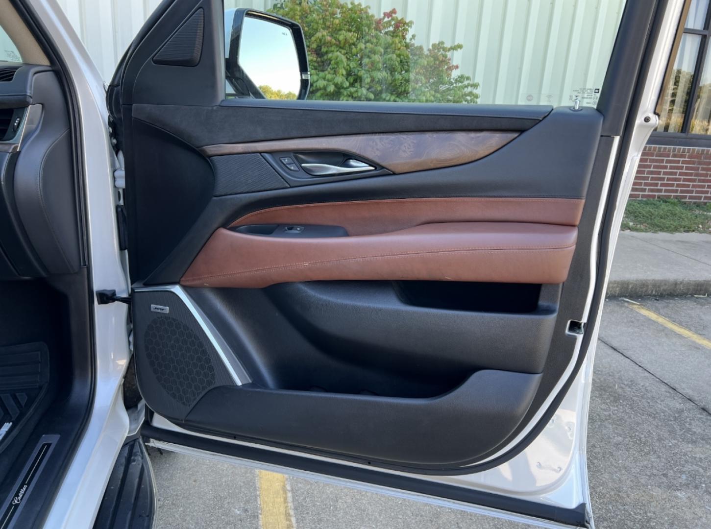 2019 WHITE /Brown Leather Cadillac Escalade Luxury 4WD (1GYS4BKJ8KR) with an 6.2L V8 engine, Automatic transmission, located at 2990 Old Orchard Rd., Jackson, MO, 63755, 37.354214, -89.612106 - 2019 Cadillac Escalade Luxury 135xxx miles 4 Wheel Drive 6.2L V8 Automatic Leather 3rd Row Navigation Rear Entertainment Backup Camera Power/Heated/Cooled Seats Heated Rear Seats Heated Steering Wheel Bluetooth Remote Start Head Up Display Cruise Power Windows/Locks/Mirrors We have - Photo#21