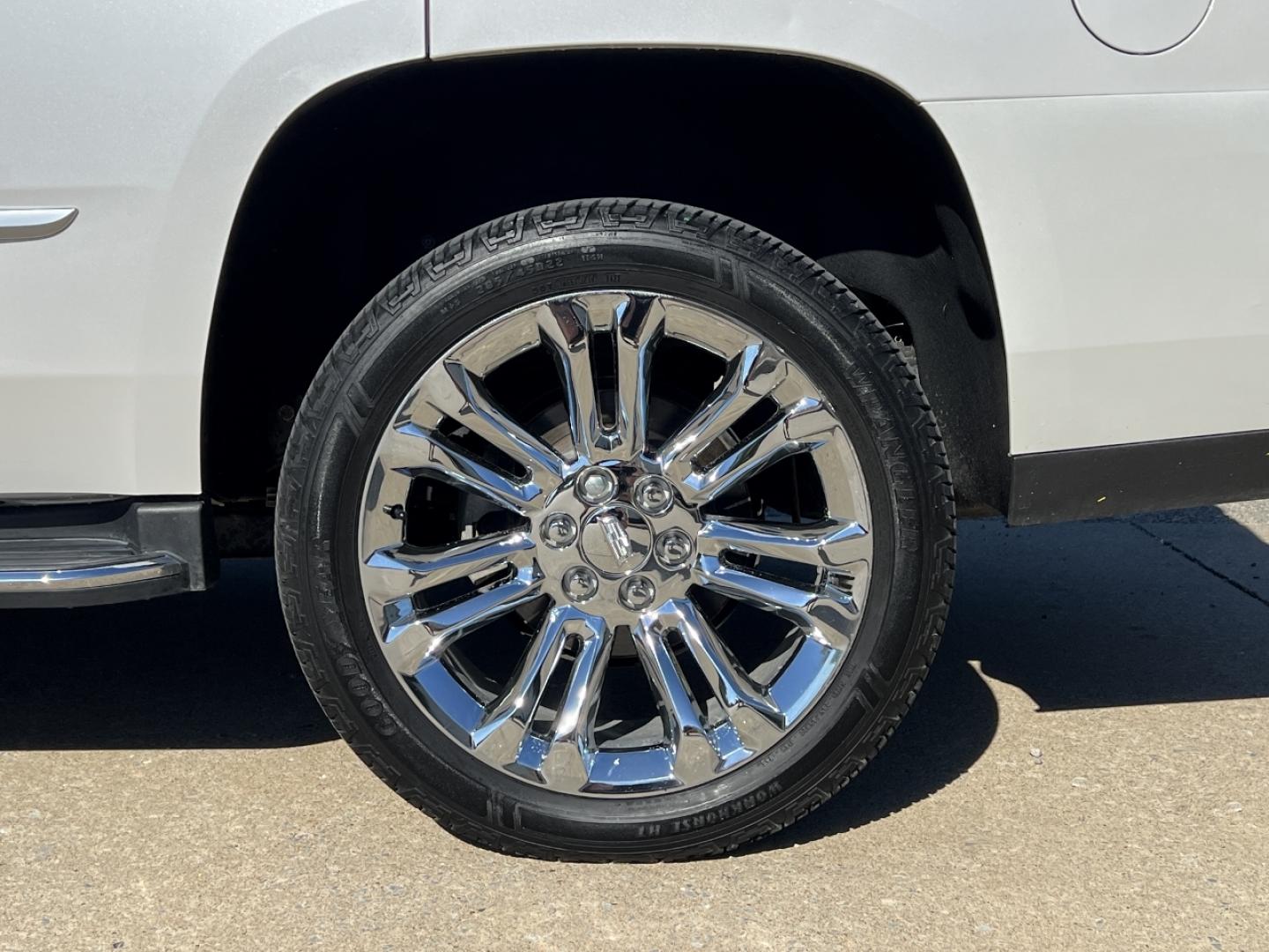 2019 WHITE /Brown Leather Cadillac Escalade Luxury 4WD (1GYS4BKJ8KR) with an 6.2L V8 engine, Automatic transmission, located at 2990 Old Orchard Rd., Jackson, MO, 63755, 37.354214, -89.612106 - 2019 Cadillac Escalade Luxury 135xxx miles 4 Wheel Drive 6.2L V8 Automatic Leather 3rd Row Navigation Rear Entertainment Backup Camera Power/Heated/Cooled Seats Heated Rear Seats Heated Steering Wheel Bluetooth Remote Start Head Up Display Cruise Power Windows/Locks/Mirrors We have - Photo#47