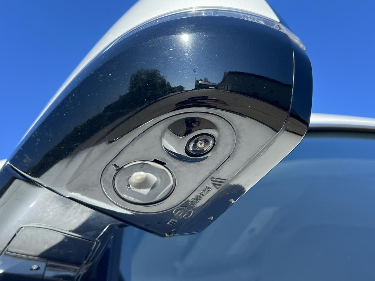 2019 WHITE /Brown Leather Cadillac Escalade Luxury 4WD (1GYS4BKJ8KR) with an 6.2L V8 engine, Automatic transmission, located at 2990 Old Orchard Rd., Jackson, MO, 63755, 37.354214, -89.612106 - 2019 Cadillac Escalade Luxury 135xxx miles 4 Wheel Drive 6.2L V8 Automatic Leather 3rd Row Navigation Rear Entertainment Backup Camera Power/Heated/Cooled Seats Heated Rear Seats Heated Steering Wheel Bluetooth Remote Start Head Up Display Cruise Power Windows/Locks/Mirrors We have - Photo#41