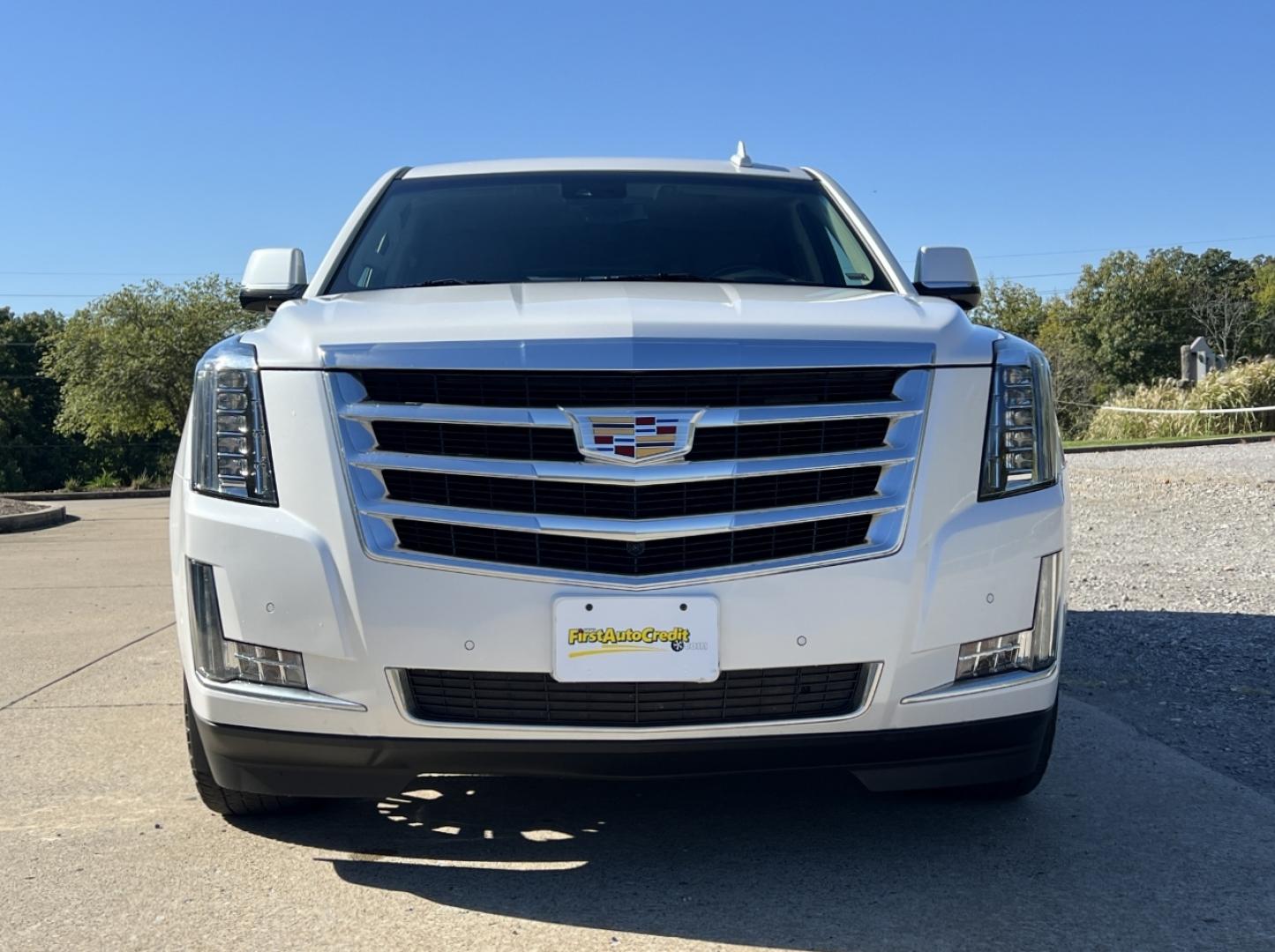2019 WHITE /Brown Leather Cadillac Escalade Luxury 4WD (1GYS4BKJ8KR) with an 6.2L V8 engine, Automatic transmission, located at 2990 Old Orchard Rd., Jackson, MO, 63755, 37.354214, -89.612106 - 2019 Cadillac Escalade Luxury 135xxx miles 4 Wheel Drive 6.2L V8 Automatic Leather 3rd Row Navigation Rear Entertainment Backup Camera Power/Heated/Cooled Seats Heated Rear Seats Heated Steering Wheel Bluetooth Remote Start Head Up Display Cruise Power Windows/Locks/Mirrors We have - Photo#18