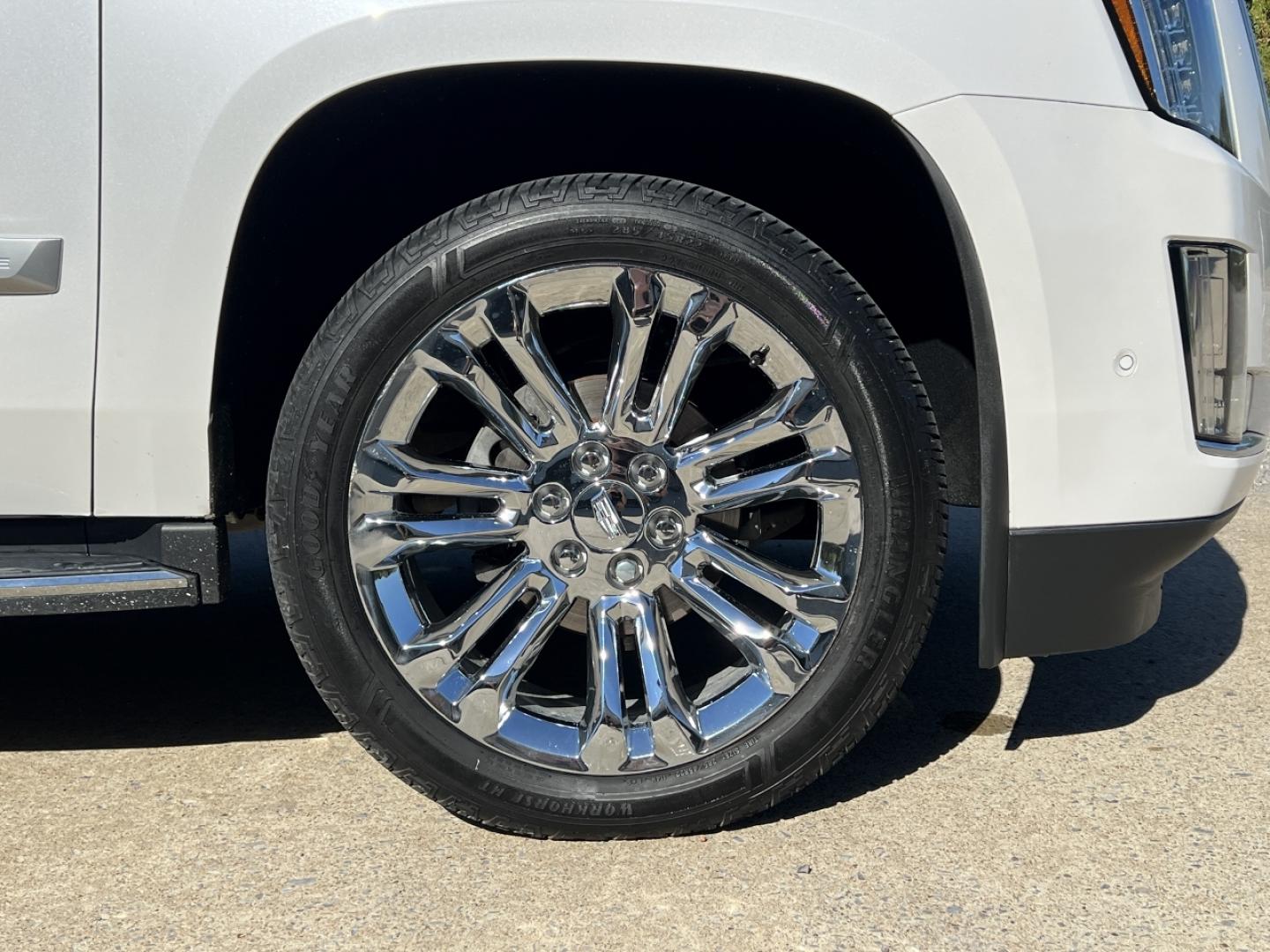 2019 WHITE /Brown Leather Cadillac Escalade Luxury 4WD (1GYS4BKJ8KR) with an 6.2L V8 engine, Automatic transmission, located at 2990 Old Orchard Rd., Jackson, MO, 63755, 37.354214, -89.612106 - 2019 Cadillac Escalade Luxury 135xxx miles 4 Wheel Drive 6.2L V8 Automatic Leather 3rd Row Navigation Rear Entertainment Backup Camera Power/Heated/Cooled Seats Heated Rear Seats Heated Steering Wheel Bluetooth Remote Start Head Up Display Cruise Power Windows/Locks/Mirrors We have - Photo#49