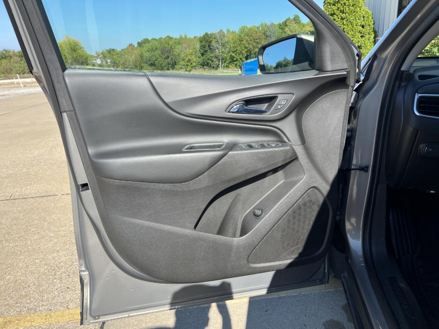 2018 TAN /Gray Cloth Chevrolet Equinox LT 2WD (3GNAXJEV9JS) with an 1.5L 4 Cyl. TURBO engine, Automatic transmission, located at 2990 Old Orchard Rd., Jackson, MO, 63755, 37.354214, -89.612106 - 2018 Chevrolet Equinox LT 1-Owner 157xxx miles Front Wheel Drive 1.5L 4 Cyl. Automatic Backup Camera Heated Seats Power Driver Seat Bluetooth Remote Start Cruise Power Windows/Locks/Mirrors We have financing available and we accept trades! Fill out a credit application on our website or - Photo#13
