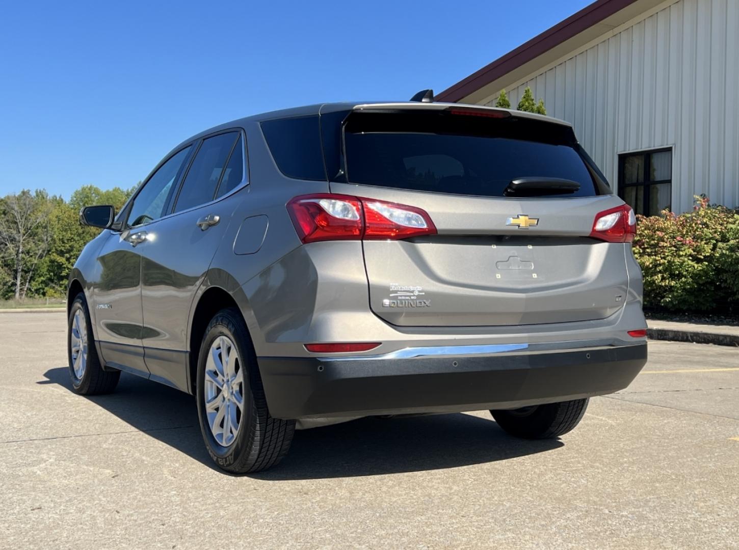 2018 TAN /Gray Cloth Chevrolet Equinox LT 2WD (3GNAXJEV9JS) with an 1.5L 4 Cyl. TURBO engine, Automatic transmission, located at 2990 Old Orchard Rd., Jackson, MO, 63755, 37.354214, -89.612106 - 2018 Chevrolet Equinox LT 1-Owner 157xxx miles Front Wheel Drive 1.5L 4 Cyl. Automatic Backup Camera Heated Seats Power Driver Seat Bluetooth Remote Start Cruise Power Windows/Locks/Mirrors We have financing available and we accept trades! Fill out a credit application on our website or - Photo#10