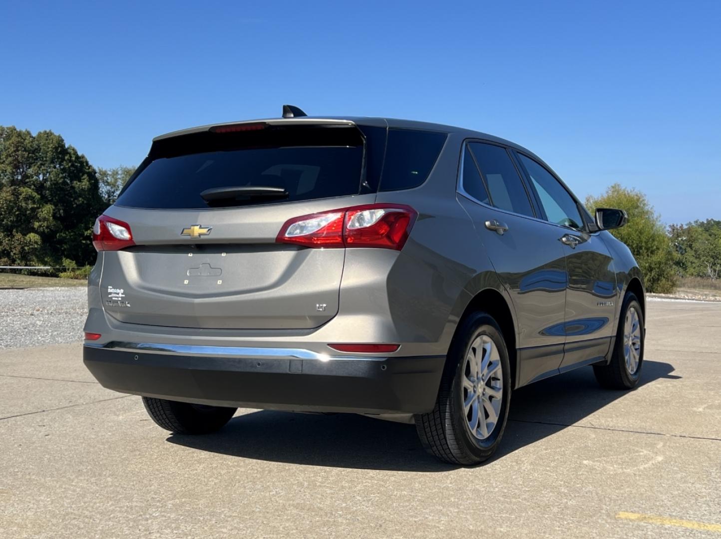 2018 TAN /Gray Cloth Chevrolet Equinox LT 2WD (3GNAXJEV9JS) with an 1.5L 4 Cyl. TURBO engine, Automatic transmission, located at 2990 Old Orchard Rd., Jackson, MO, 63755, 37.354214, -89.612106 - 2018 Chevrolet Equinox LT 1-Owner 157xxx miles Front Wheel Drive 1.5L 4 Cyl. Automatic Backup Camera Heated Seats Power Driver Seat Bluetooth Remote Start Cruise Power Windows/Locks/Mirrors We have financing available and we accept trades! Fill out a credit application on our website or - Photo#9