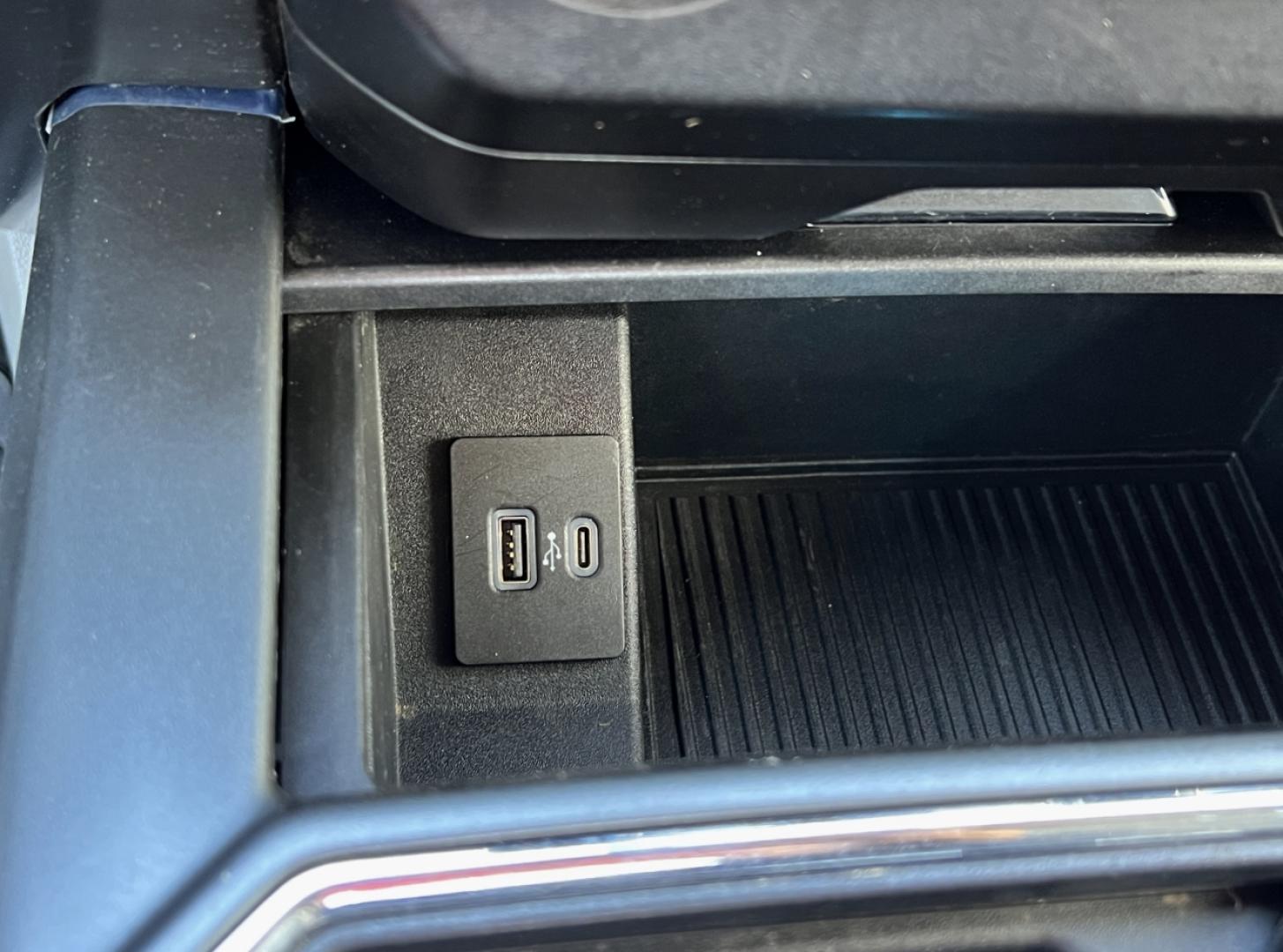 2022 SILVER /Gray Cloth Ford F-250 SD XLT Crew Cab 4WD (1FT7W2BN3NE) with an 7.3L V8 engine, Automatic transmission, located at 2990 Old Orchard Rd., Jackson, MO, 63755, 37.354214, -89.612106 - 2022 Ford F-250 Super Duty XLT 79xxx miles 4x4 7.3L V8 Automatic New Tires Backup Camera Heated Seats Power Driver Seat Bluetooth Cruise Power Windows/Locks/Mirrors We have financing available and we accept trades! Fill out a credit application on our website or come by today! If you ha - Photo#26