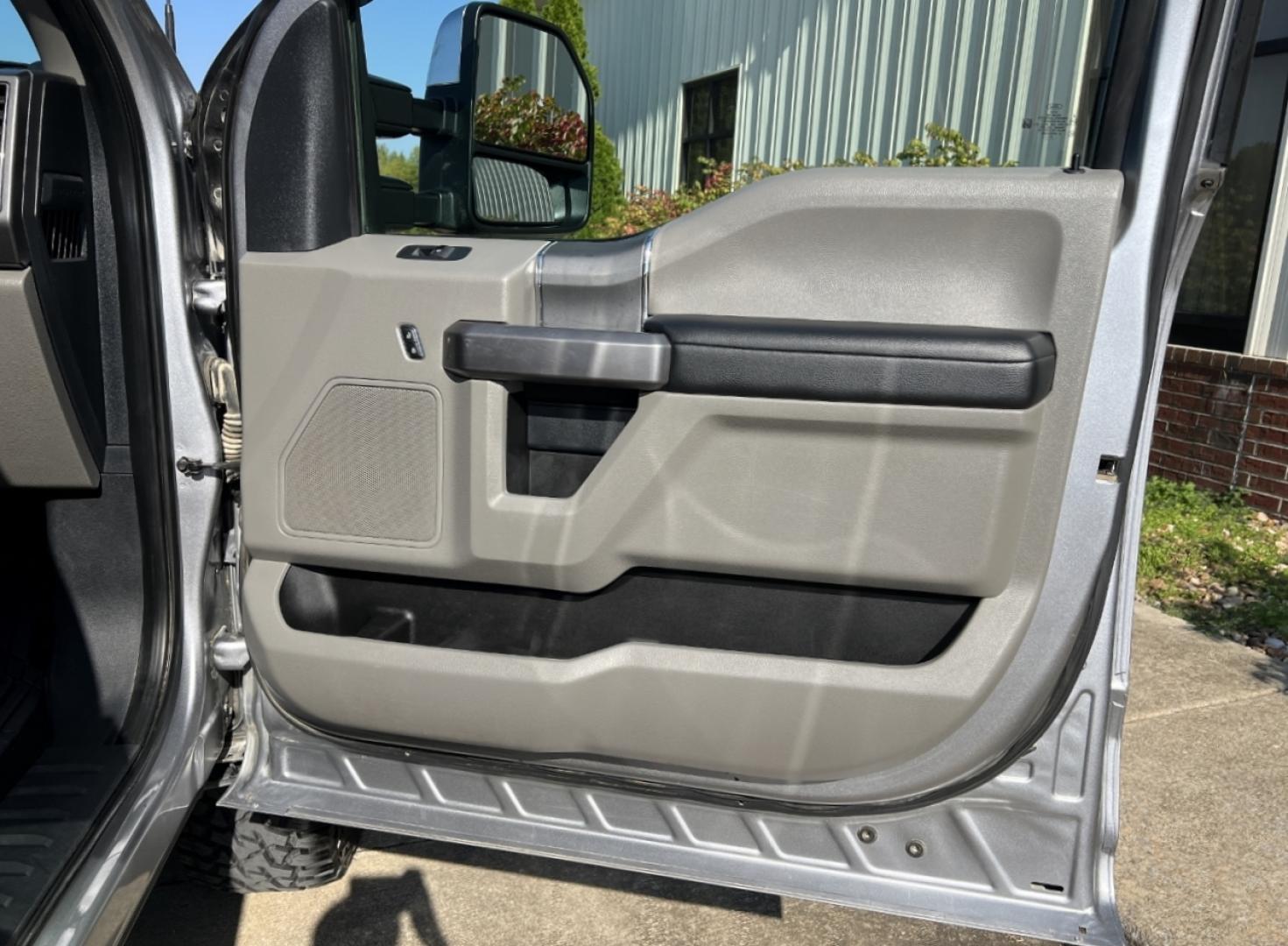 2022 SILVER /Gray Cloth Ford F-250 SD XLT Crew Cab 4WD (1FT7W2BN3NE) with an 7.3L V8 engine, Automatic transmission, located at 2990 Old Orchard Rd., Jackson, MO, 63755, 37.354214, -89.612106 - 2022 Ford F-250 Super Duty XLT 79xxx miles 4x4 7.3L V8 Automatic New Tires Backup Camera Heated Seats Power Driver Seat Bluetooth Cruise Power Windows/Locks/Mirrors We have financing available and we accept trades! Fill out a credit application on our website or come by today! If you ha - Photo#15