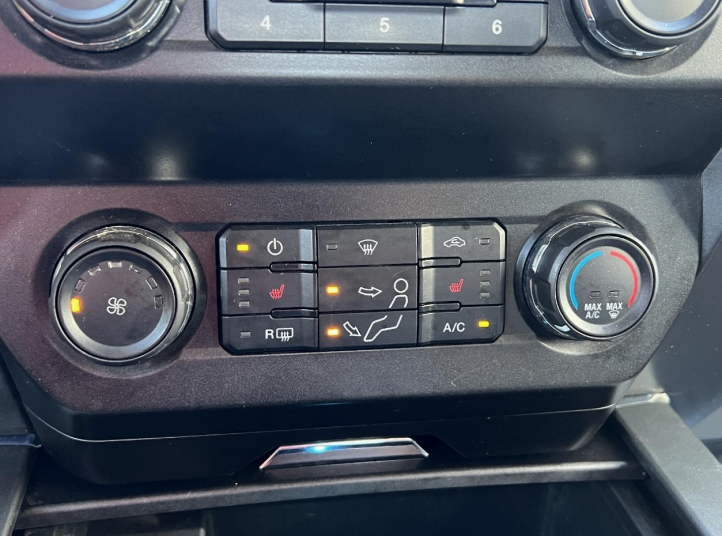 2022 SILVER /Gray Cloth Ford F-250 SD XLT Crew Cab 4WD (1FT7W2BN3NE) with an 7.3L V8 engine, Automatic transmission, located at 2990 Old Orchard Rd., Jackson, MO, 63755, 37.354214, -89.612106 - 2022 Ford F-250 Super Duty XLT 79xxx miles 4x4 7.3L V8 Automatic New Tires Backup Camera Heated Seats Power Driver Seat Bluetooth Cruise Power Windows/Locks/Mirrors We have financing available and we accept trades! Fill out a credit application on our website or come by today! If you ha - Photo#4