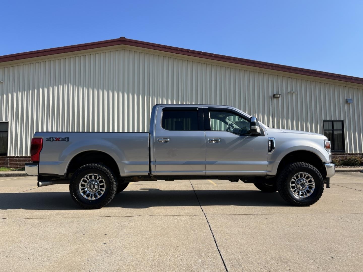 2022 SILVER /Gray Cloth Ford F-250 SD XLT Crew Cab 4WD (1FT7W2BN3NE) with an 7.3L V8 engine, Automatic transmission, located at 2990 Old Orchard Rd., Jackson, MO, 63755, 37.354214, -89.612106 - 2022 Ford F-250 Super Duty XLT 79xxx miles 4x4 7.3L V8 Automatic New Tires Backup Camera Heated Seats Power Driver Seat Bluetooth Cruise Power Windows/Locks/Mirrors We have financing available and we accept trades! Fill out a credit application on our website or come by today! If you ha - Photo#8