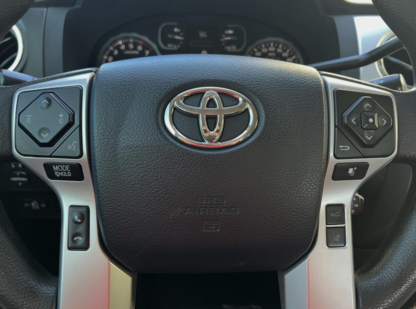 2020 BLACK /Gray Cloth Toyota Tundra SR5 5.7L V8 CrewMax 4WD (5TFDY5F13LX) with an 5.7L V8 engine, Automatic transmission, located at 2990 Old Orchard Rd., Jackson, MO, 63755, 37.354214, -89.612106 - 2020 Toyota Tundra SR5 88xxx miles 4x4 5.7L V8 Automatic Backup Camera Bluetooth Cruise Power Windows/Locks/Mirrors We have financing available and we accept trades! Fill out a credit application on our website or come by today! If you have any questions, give us a call at (573) 204-7777 o - Photo#21