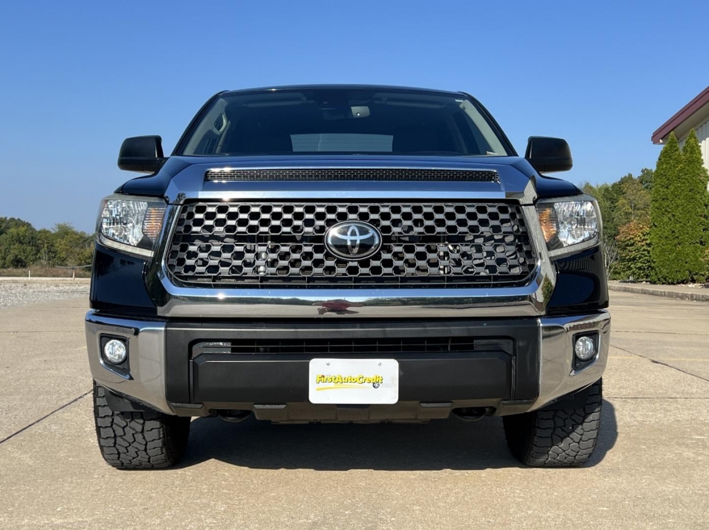 2020 BLACK /Gray Cloth Toyota Tundra SR5 5.7L V8 CrewMax 4WD (5TFDY5F13LX) with an 5.7L V8 engine, Automatic transmission, located at 2990 Old Orchard Rd., Jackson, MO, 63755, 37.354214, -89.612106 - 2020 Toyota Tundra SR5 88xxx miles 4x4 5.7L V8 Automatic Backup Camera Bluetooth Cruise Power Windows/Locks/Mirrors We have financing available and we accept trades! Fill out a credit application on our website or come by today! If you have any questions, give us a call at (573) 204-7777 o - Photo#10
