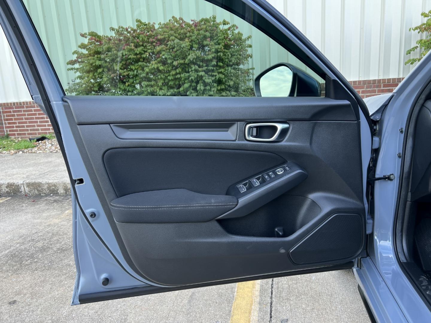 2024 GRAY /Black Cloth Honda Civic Sport Hatchback CVT (19XFL2H87RE) with an 2.0L 4 Cyl. TURBO engine, Automatic transmission, located at 2990 Old Orchard Rd., Jackson, MO, 63755, 37.354214, -89.612106 - 2024 Honda Civic Sport Local 1-Owner Only 10xxx miles Front Wheel Drive 2.0L 4 Cyl. Automatic Backup Camera Bluetooth Remote Start Cruise Power Windows/Locks/Mirrors We have financing available and we accept trades! Fill out a credit application on our website or come by today! If you ha - Photo#11