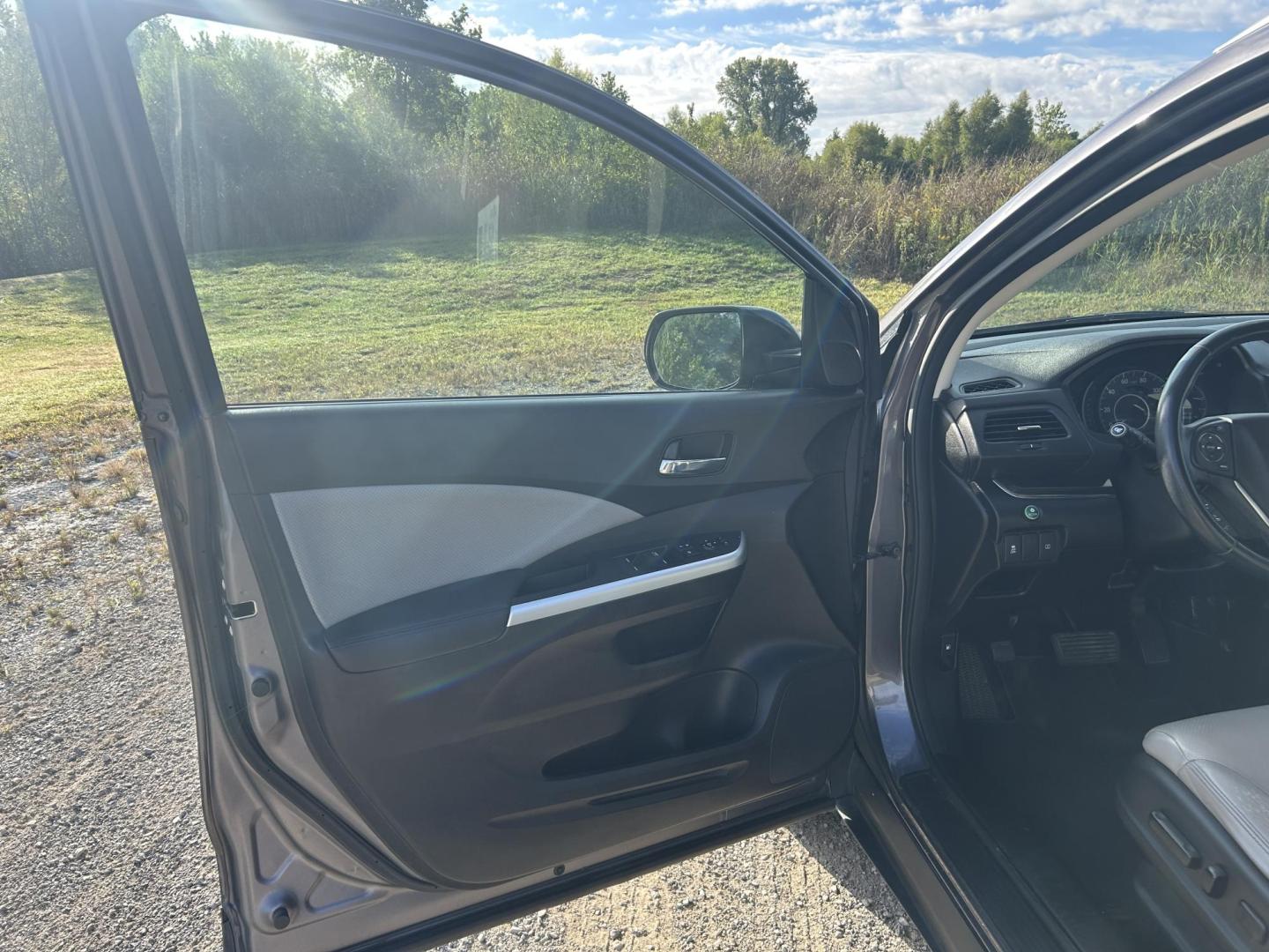 2016 GRAY /Gray Honda CR-V EX-L AWD (5J6RM4H76GL) with an 2.4L L4 DOHC 16V engine, CVT transmission, located at 506 S. Kingshighway, Cape Girardeau, MO, 63703, (573) 235-5000, 37.294991, -89.553635 - 2016 Honda CR-V EX-L 219xxx miles All Wheel Drive 2.4L 4 Cyl. Automatic Leather Backup Camera Power/Heated Seats Sunroof Bluetooth Cruise Power Windows/Locks/Mirrors We have financing available and we accept trades! Fill out a credit application on our website or come by today! If you h - Photo#17