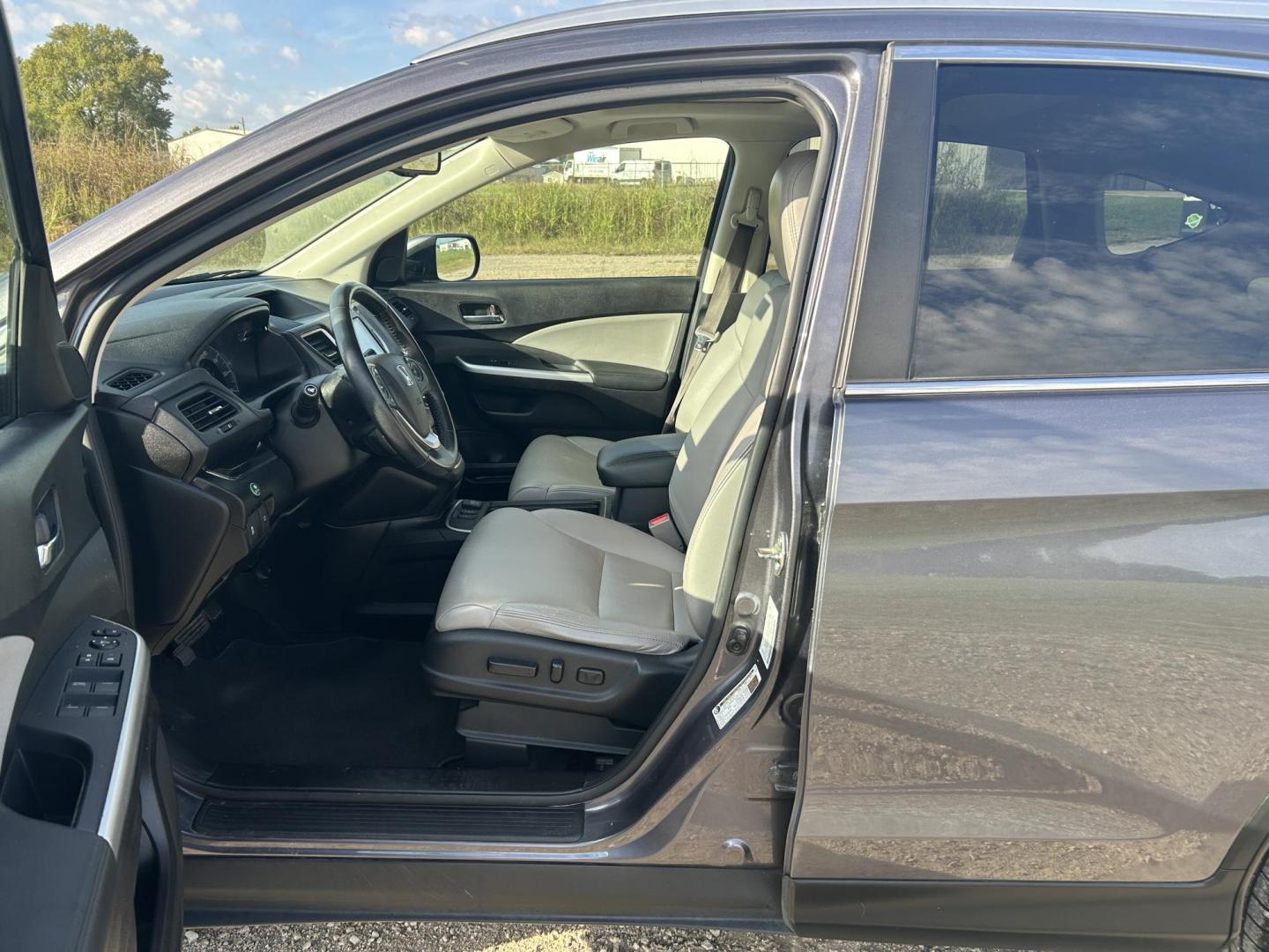 2016 GRAY /Gray Honda CR-V EX-L AWD (5J6RM4H76GL) with an 2.4L L4 DOHC 16V engine, CVT transmission, located at 506 S. Kingshighway, Cape Girardeau, MO, 63703, (573) 235-5000, 37.294991, -89.553635 - 2016 Honda CR-V EX-L 219xxx miles All Wheel Drive 2.4L 4 Cyl. Automatic Leather Backup Camera Power/Heated Seats Sunroof Bluetooth Cruise Power Windows/Locks/Mirrors We have financing available and we accept trades! Fill out a credit application on our website or come by today! If you h - Photo#18