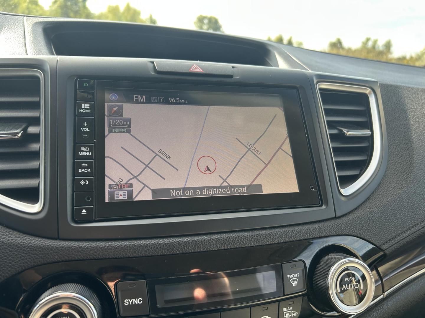 2016 GRAY /Gray Honda CR-V EX-L AWD (5J6RM4H76GL) with an 2.4L L4 DOHC 16V engine, CVT transmission, located at 506 S. Kingshighway, Cape Girardeau, MO, 63703, (573) 235-5000, 37.294991, -89.553635 - 2016 Honda CR-V EX-L 219xxx miles All Wheel Drive 2.4L 4 Cyl. Automatic Leather Backup Camera Power/Heated Seats Sunroof Bluetooth Cruise Power Windows/Locks/Mirrors We have financing available and we accept trades! Fill out a credit application on our website or come by today! If you h - Photo#4